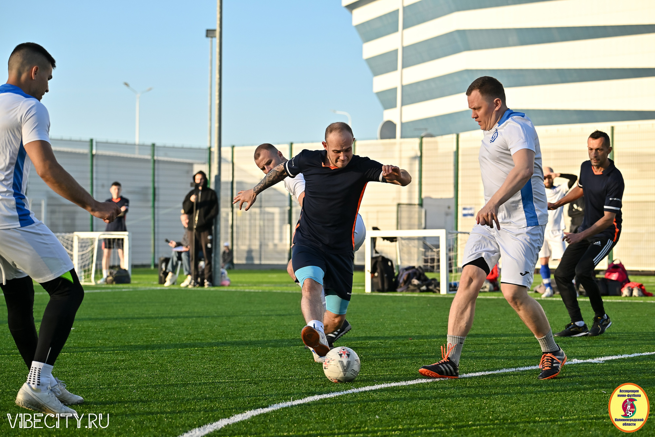 ИГРЫ МИНИ-ФУТБОЛЬНОЙ И КОРПОРАТИВНОЙ ЛИГИ. VIBECITY.RU Вайб Сити Ру Фоторепортажи Фотоотчеты Калининград