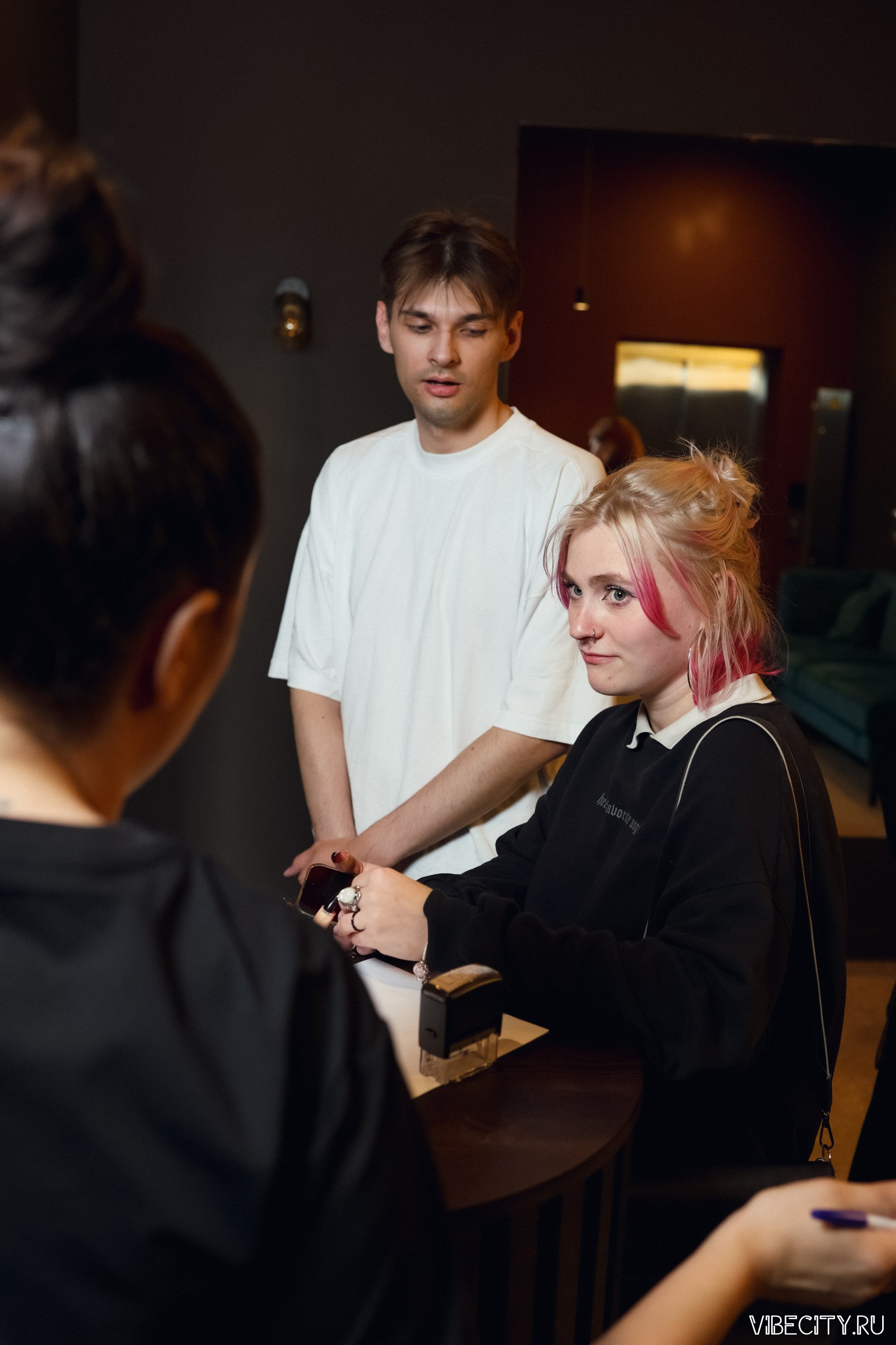 Стендап клуб Локация. VIBECITY.RU Вайб Сити Ру Фоторепортажи Фотоотчеты Калининград