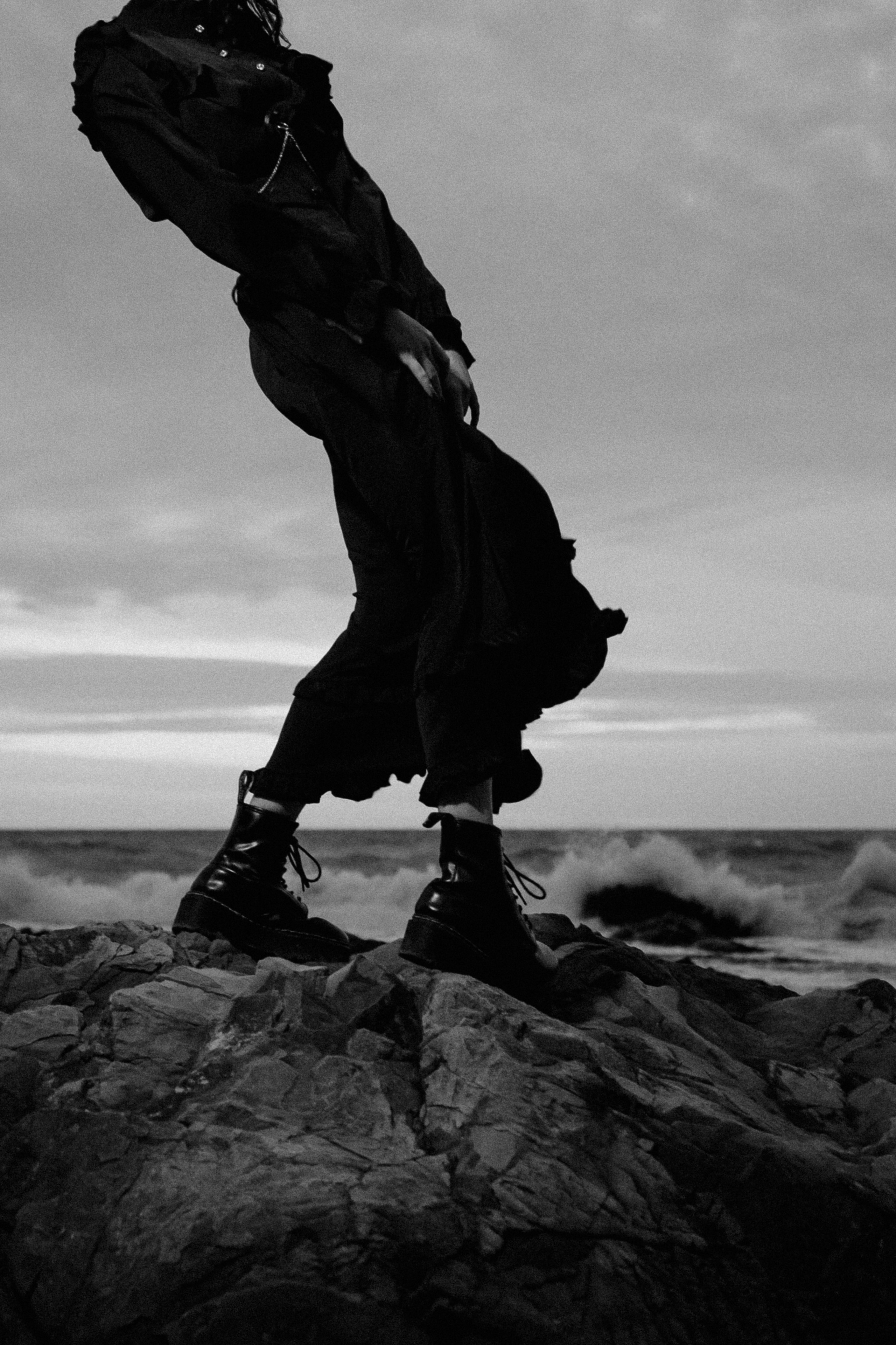 Съёмка у моря с оленьими рогами