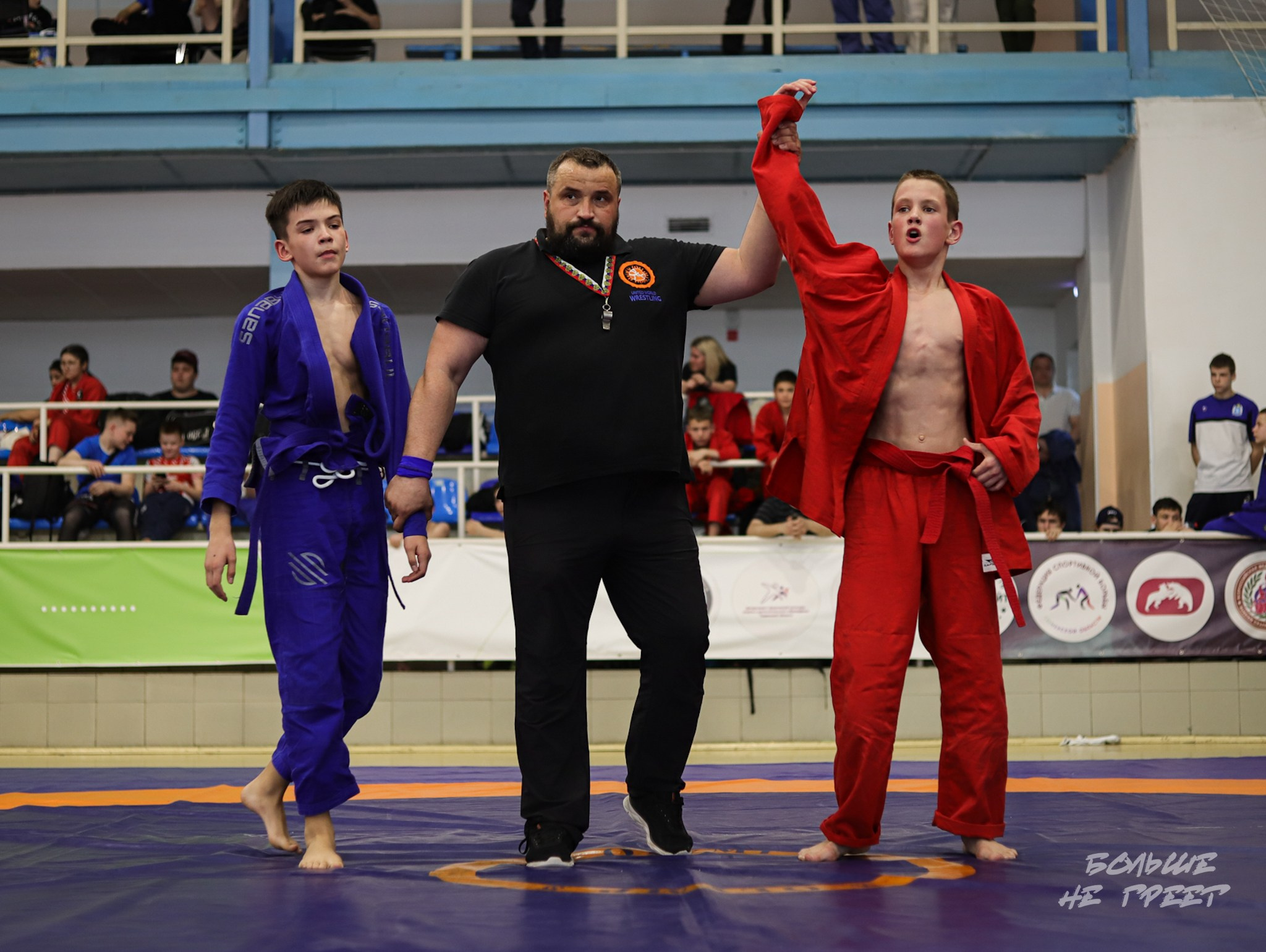 ПЕРВЕНСТВО УРФО ПО СПОРТИВНОЙ БОРЬБЕ ГРЭППЛИНГ И ГРЭППЛИНГ-ГИ. Больше не греет