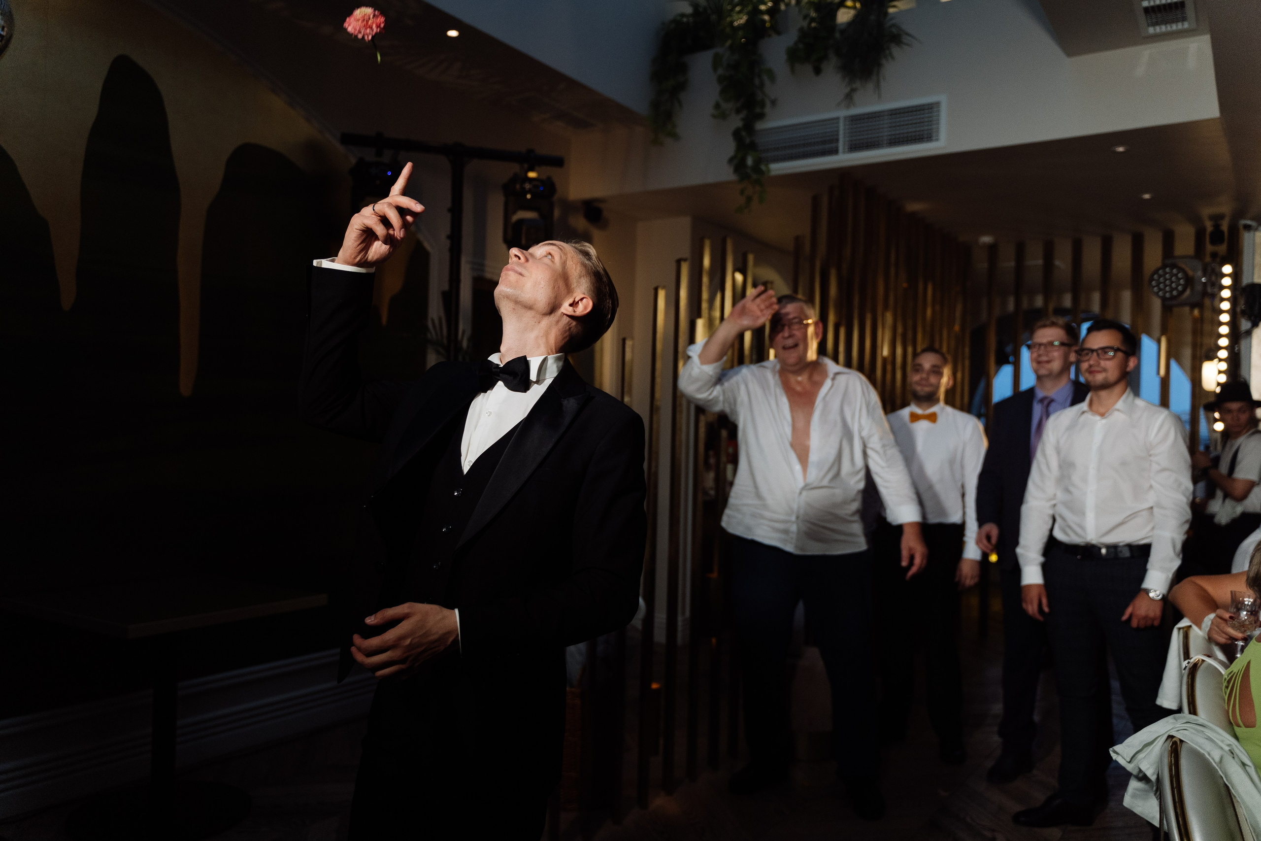 Свадьба на крыше Петербурга. Свадебный фотограф организатор в Санкт-Петербурге Ассоль Опарина