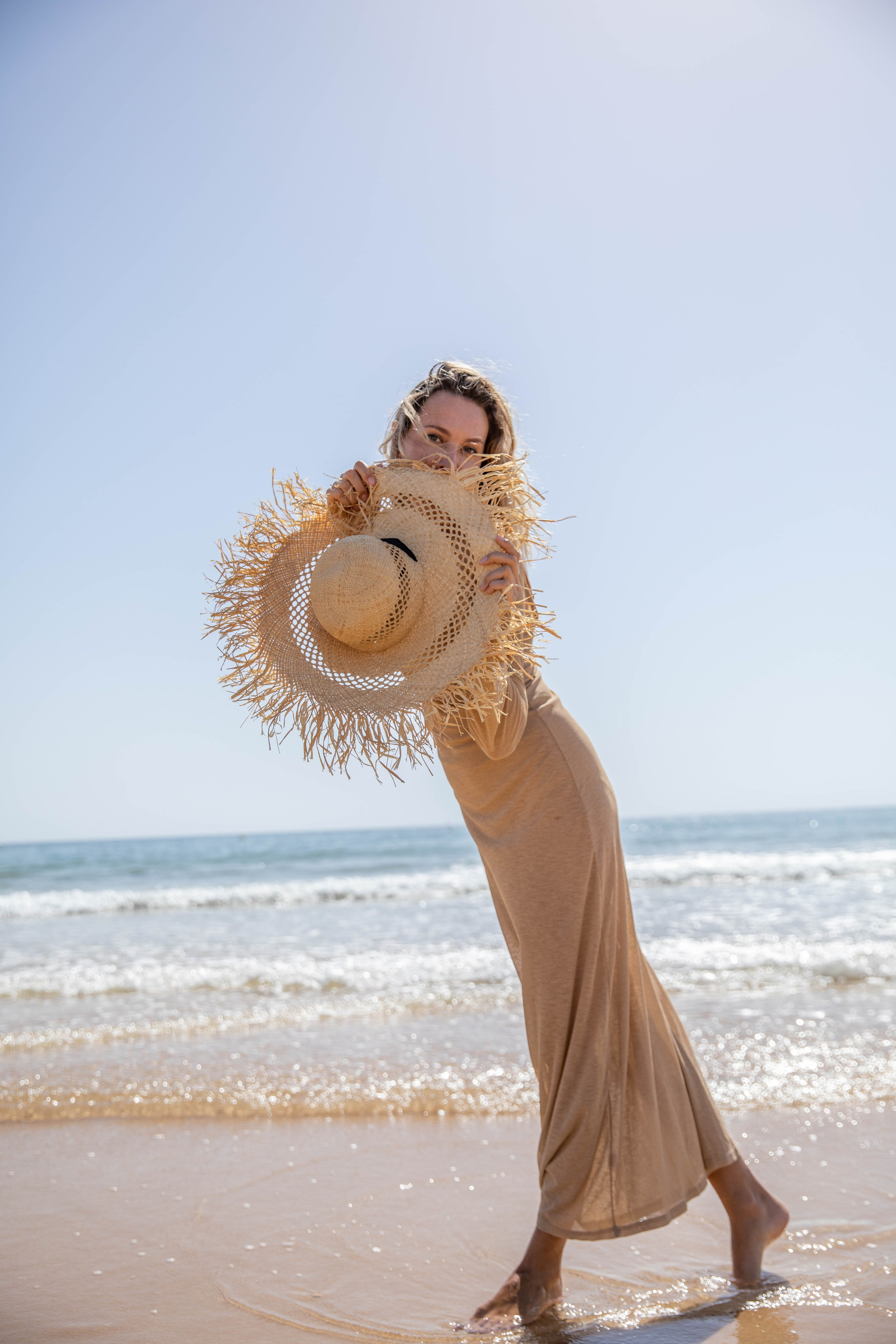 VAVA × Oksana Lomnova — A Creative Collaboration by the Ocean. Professional Photographer in Portugal. Oksana Lomnova