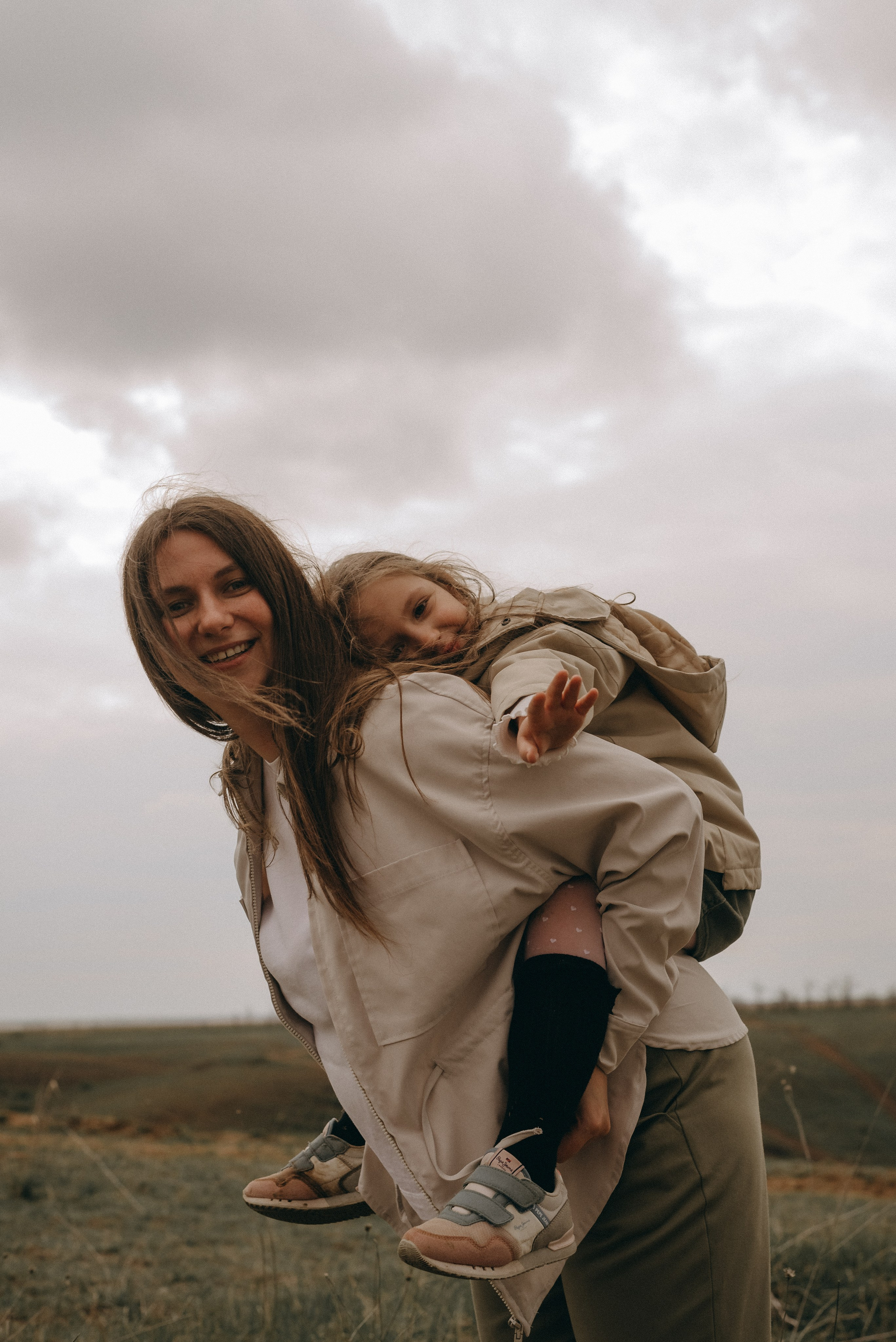 Вика, Кирилл, Николь и Хлоя