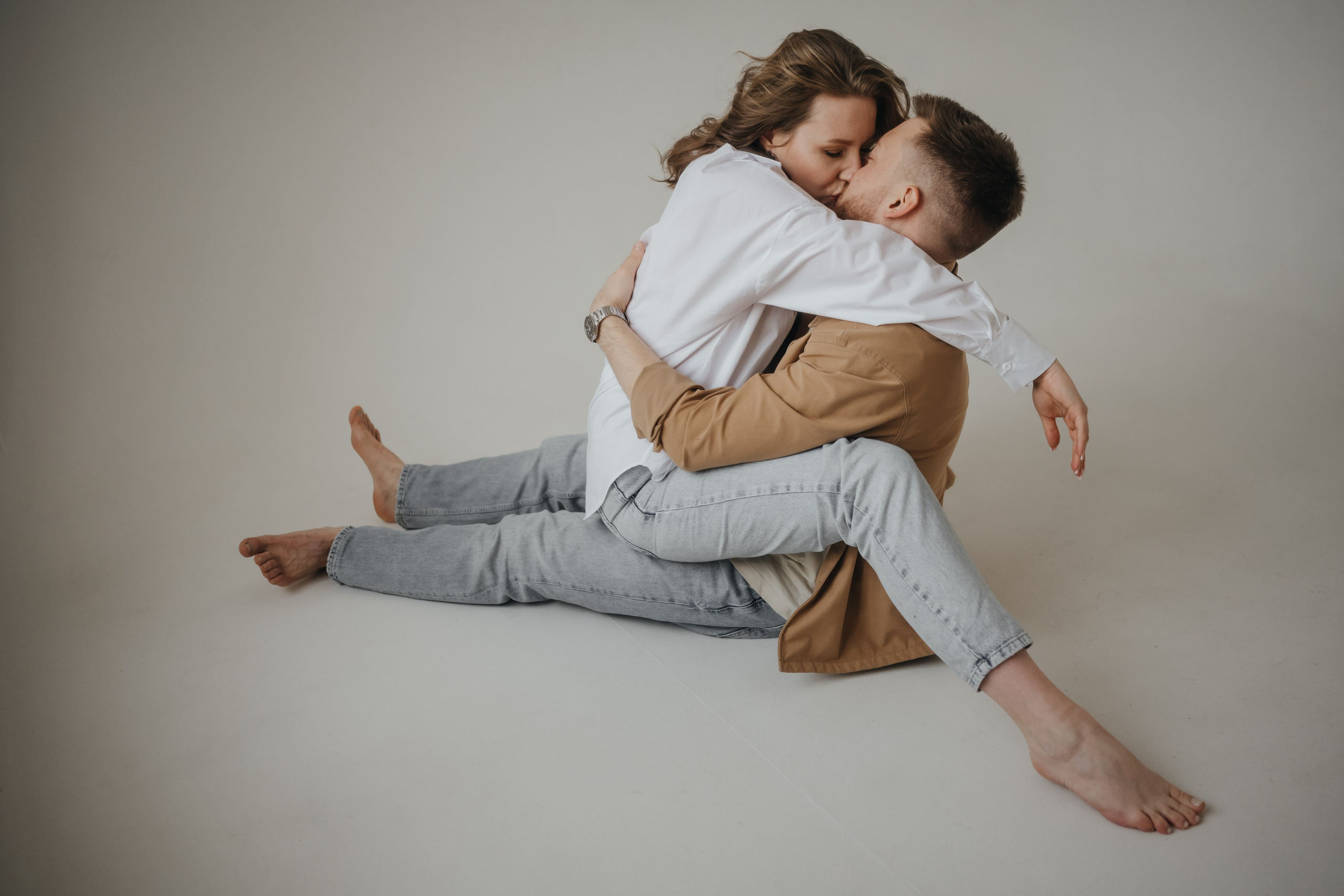 Love Story фотосессия в студии. Свадебный и семейный фотограф и видеограф, Крым, Москва, Санкт -Петербург