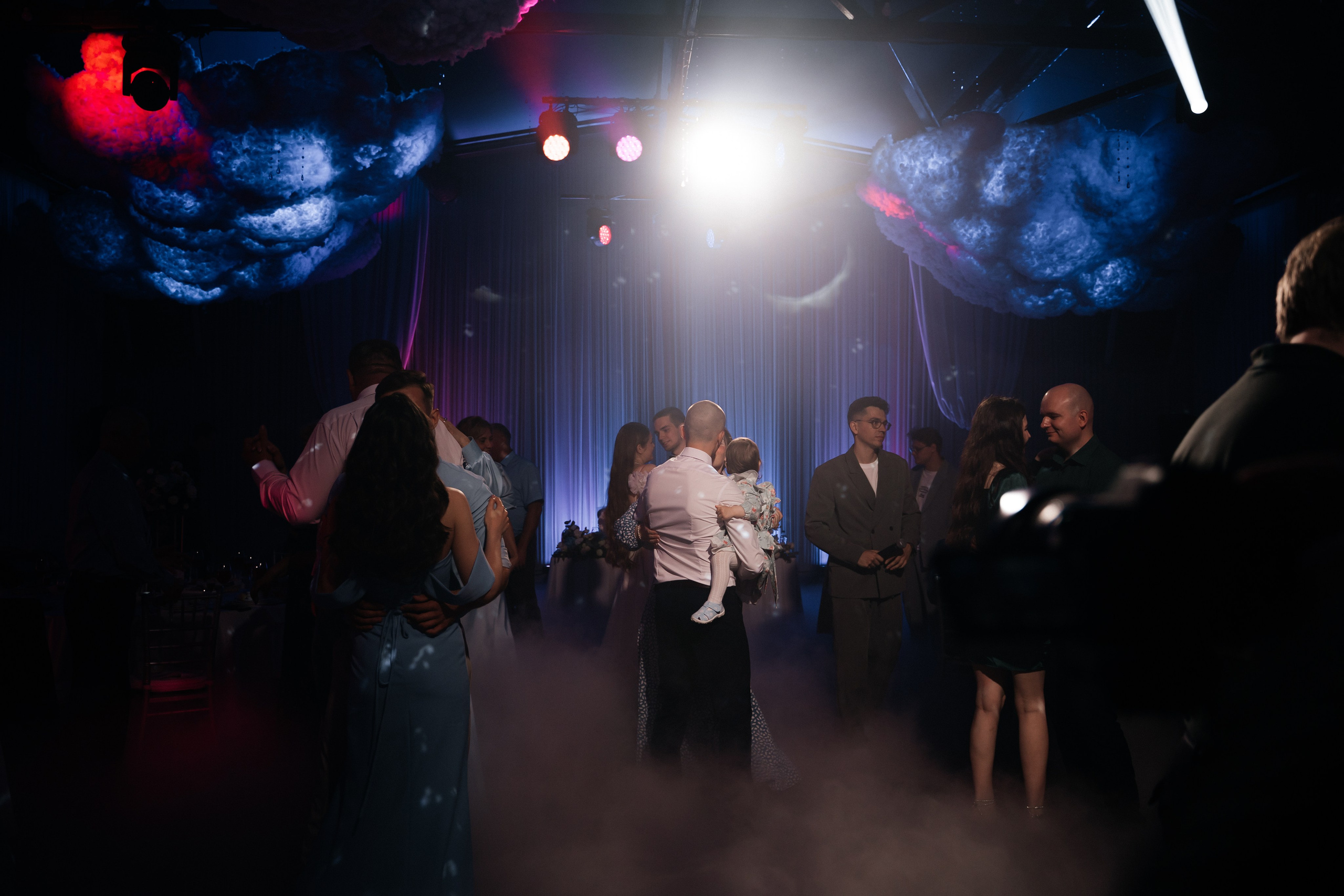 Wedding «Laugh and cry». Свадебные фотограф и видеограф Наталья и Анатолий Новиковы СПб