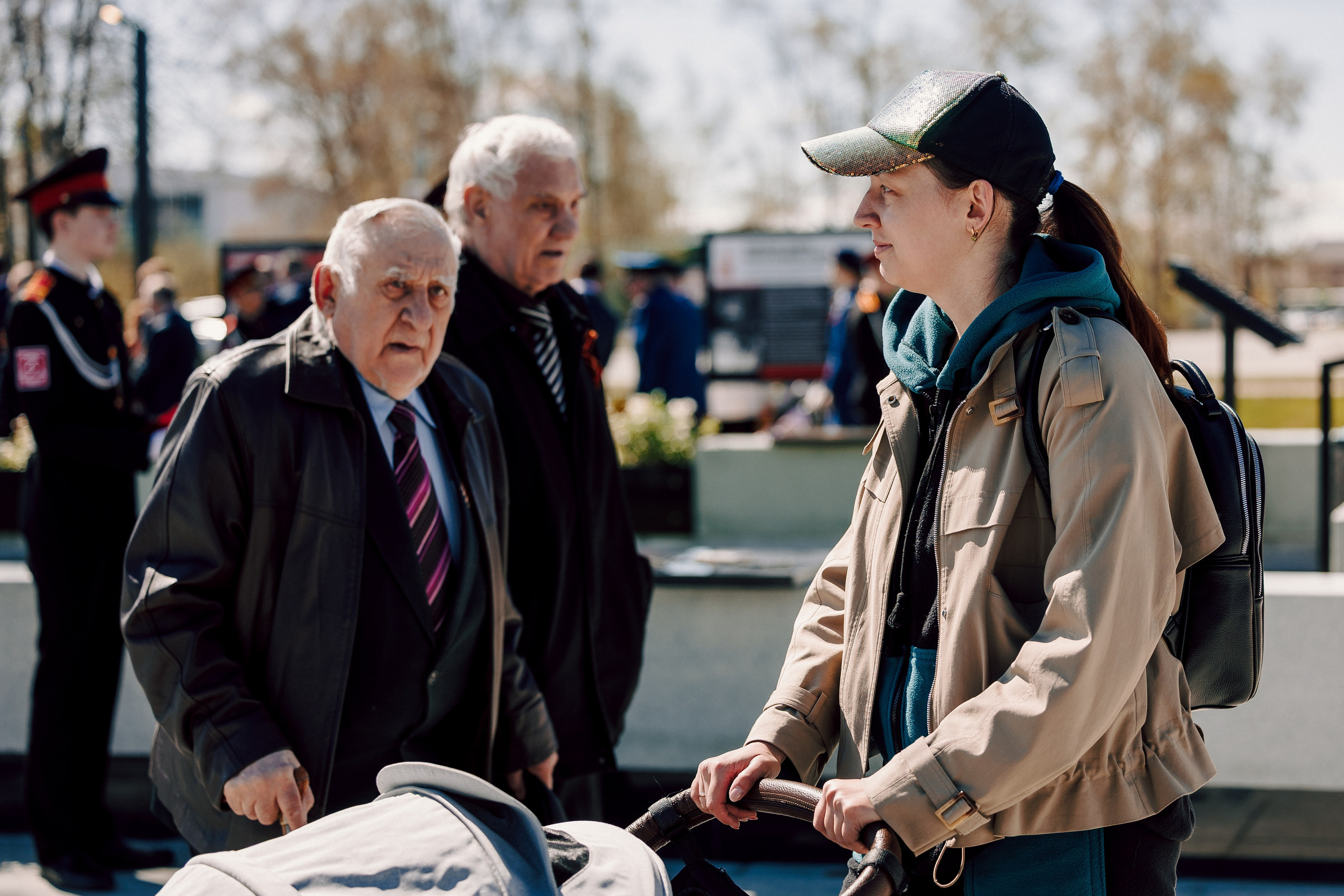 Торжественный митинг, посвящённый открытию Мемориала Славы воинам-новотрубникам. Лёшка Варзегов — фотограф