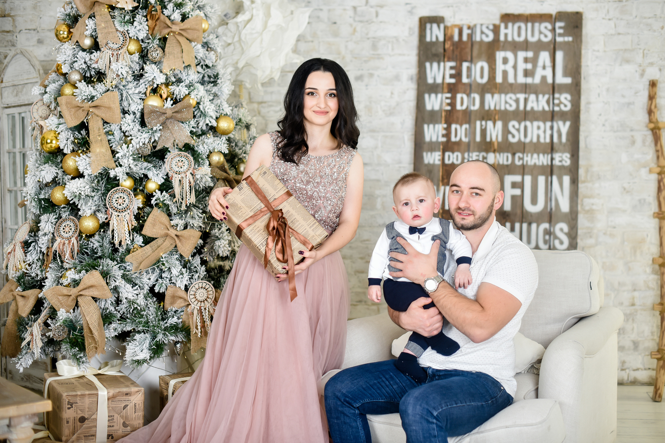 СЕМЕЙНАЯ НОВОГОДНЯЯ. БЭЛЛА. Фотограф для бизнесконтента, репортажей и семейного альбома в Москве