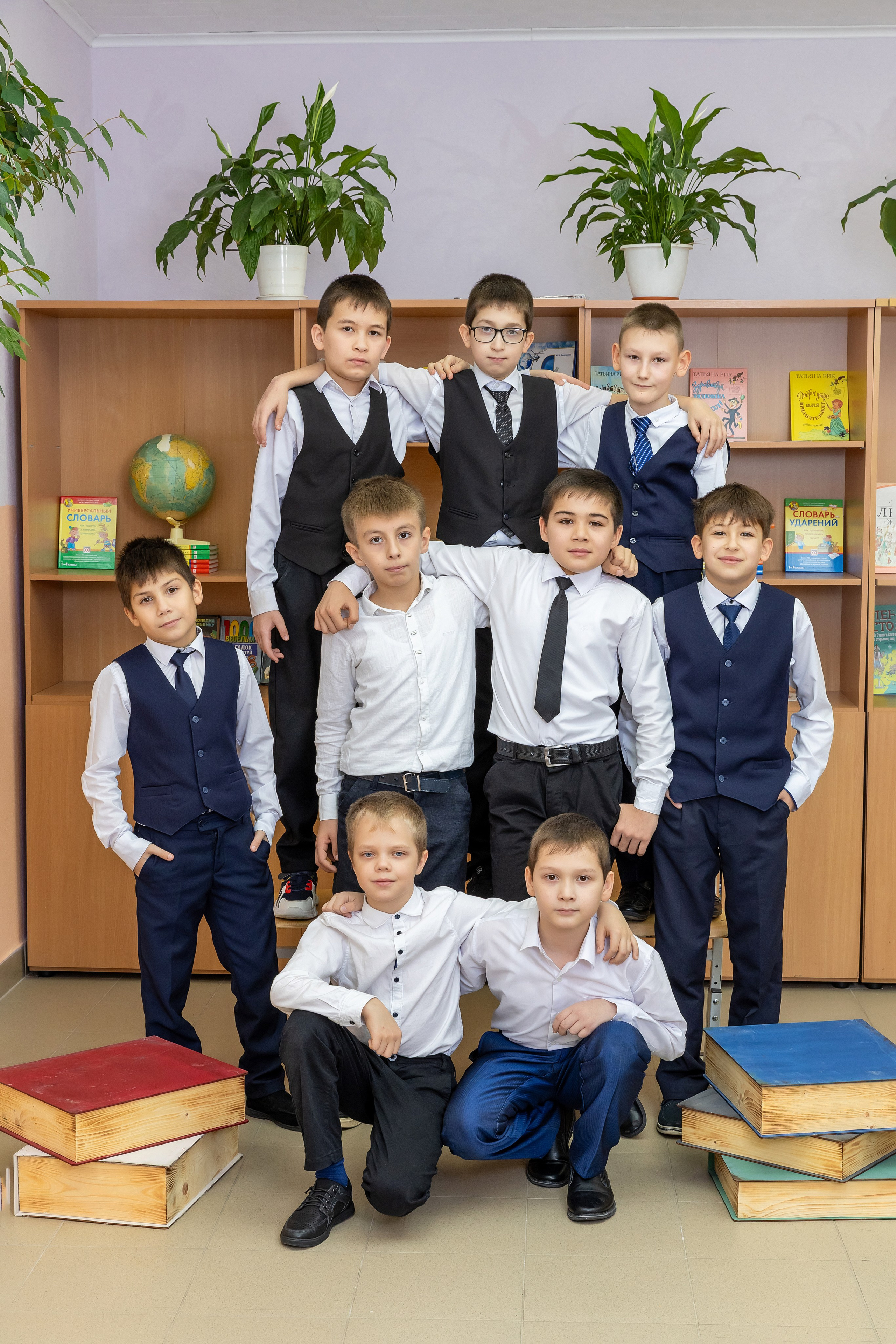 Примеры фото НАЧАЛЬНЫЕ КЛАССЫ. Фотограф Саратов, фотограф Радужный ХМАО, Школьный фотограф Саратов, семейный фотограф Саратов, выпускной альбом, выпускные альбомы Саратов