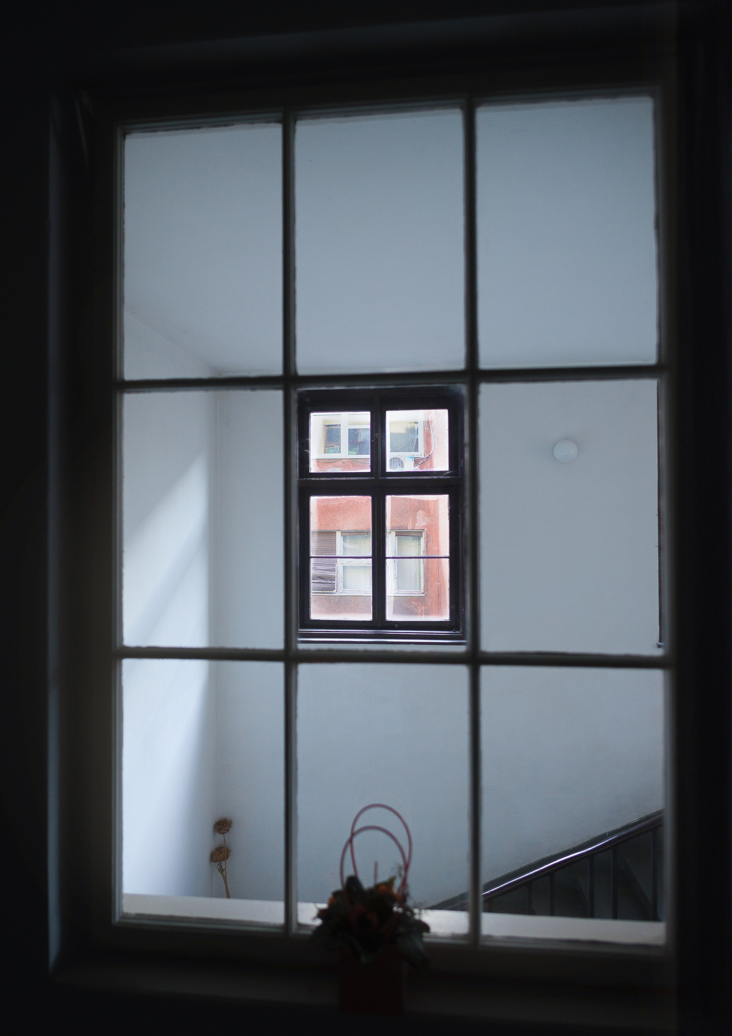 Urban and Street. Oleg Kozachok — Photographer with Protanopia | Portraits, Texture & Light