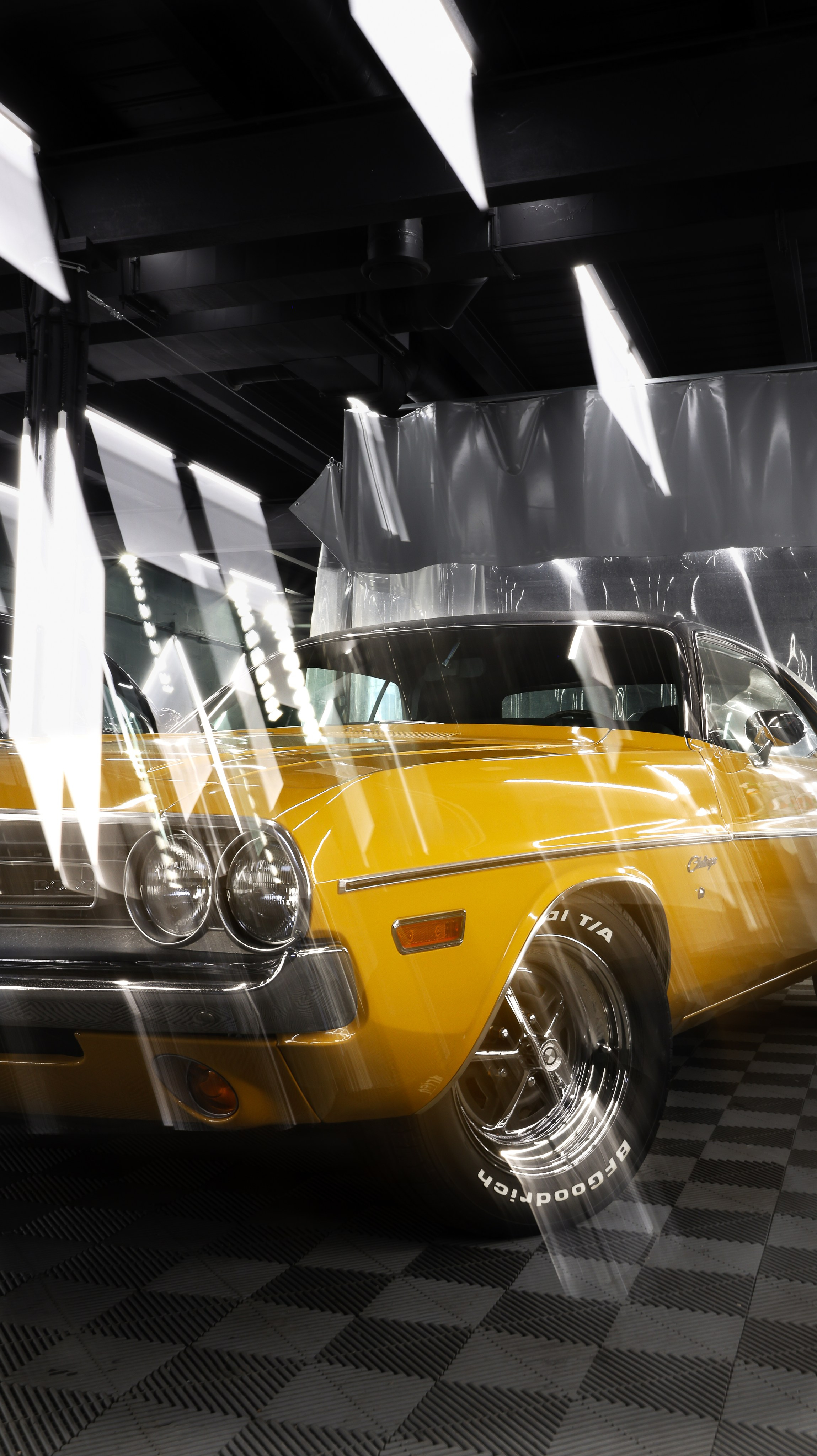 Dodge Challenger. NK