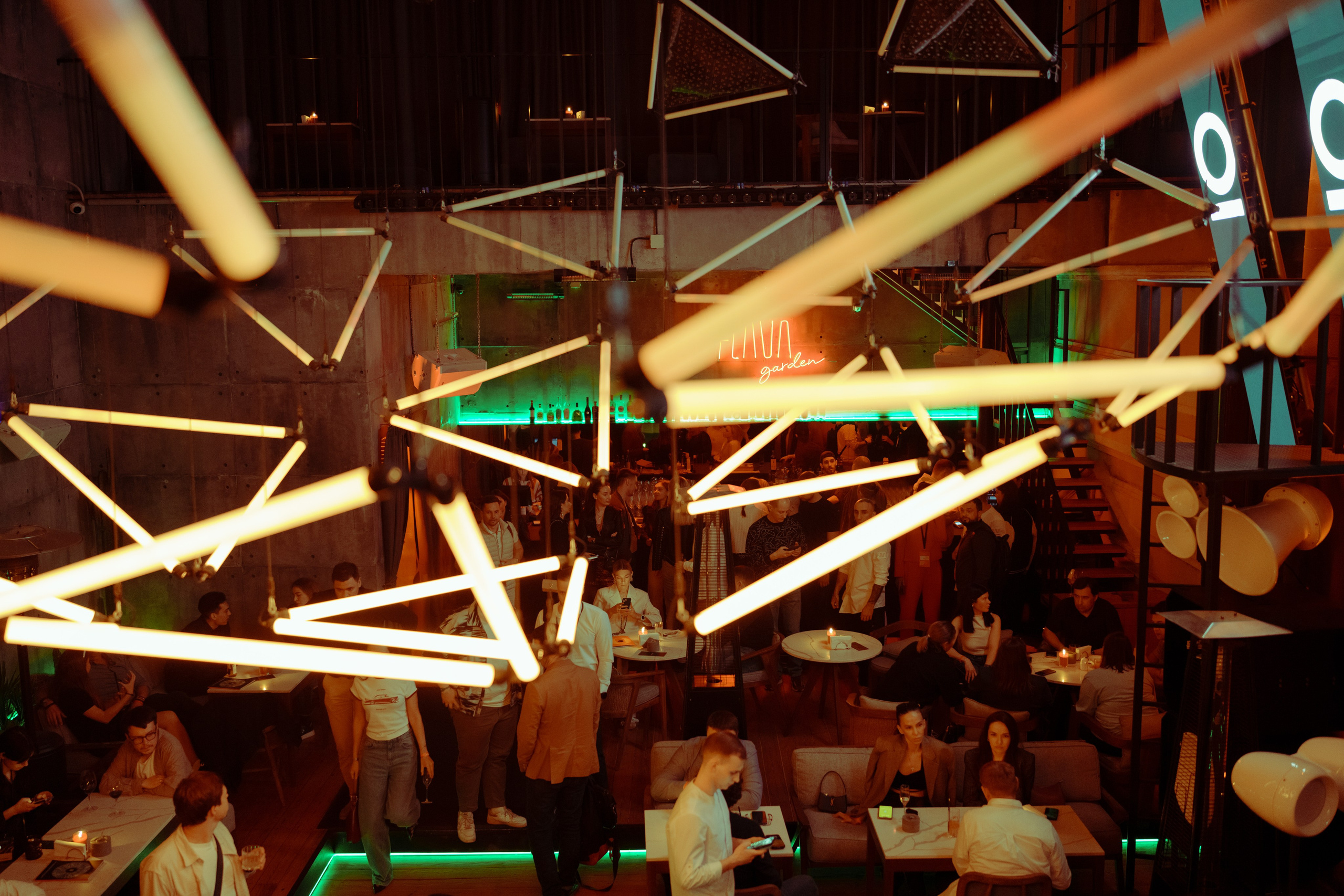 Фотограф на вечеринку проекта ОСНОВАТЕЛИ. Репортажный фотограф Москва Сергей Дружинин