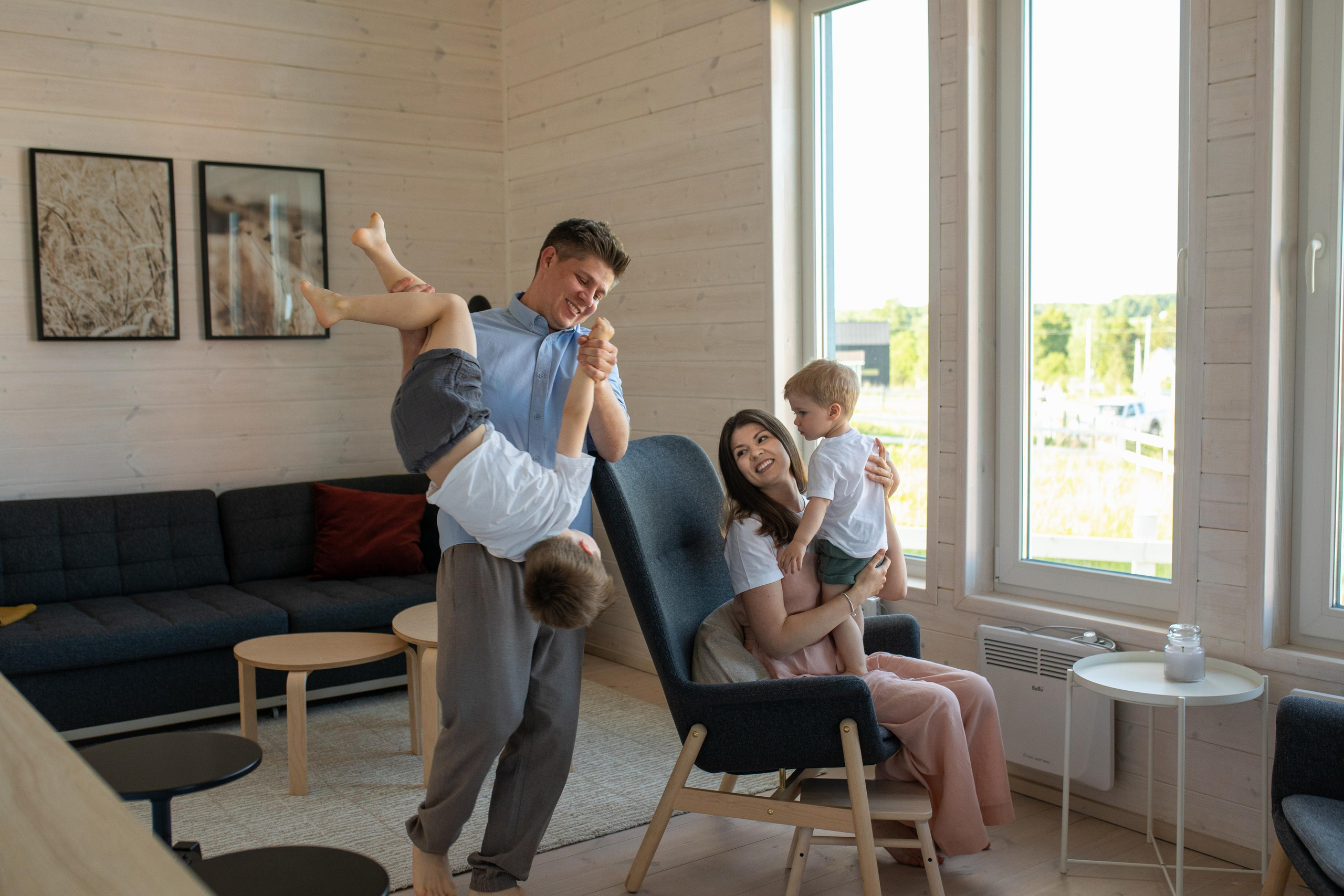 Ирина и Влад с детьми Болотов Дача. Женский семейный фотограф Тула Москва Захарова Анна