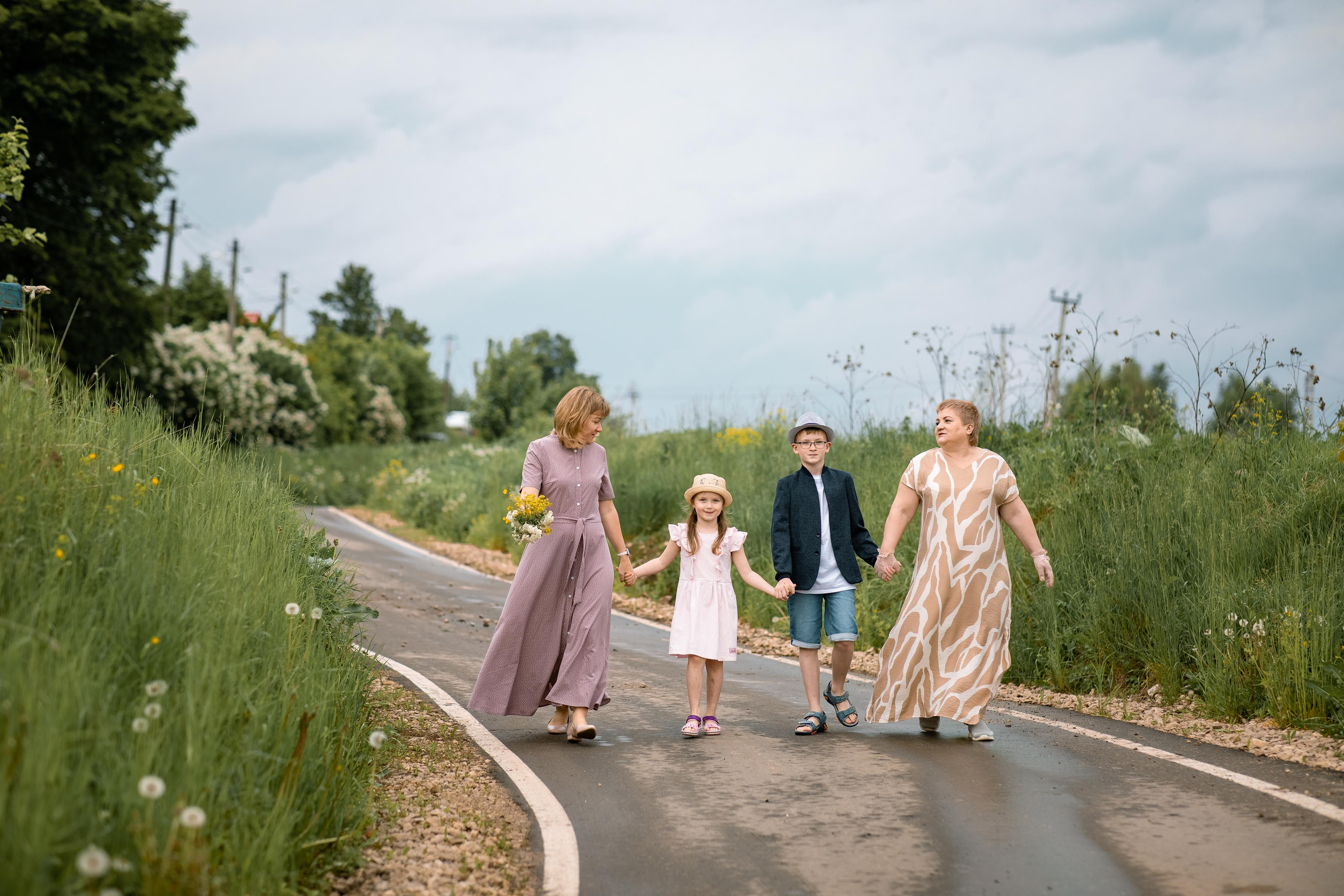 Фотосессия на природе для семьи Евгении. Женский семейный фотограф Тула Москва Захарова Анна