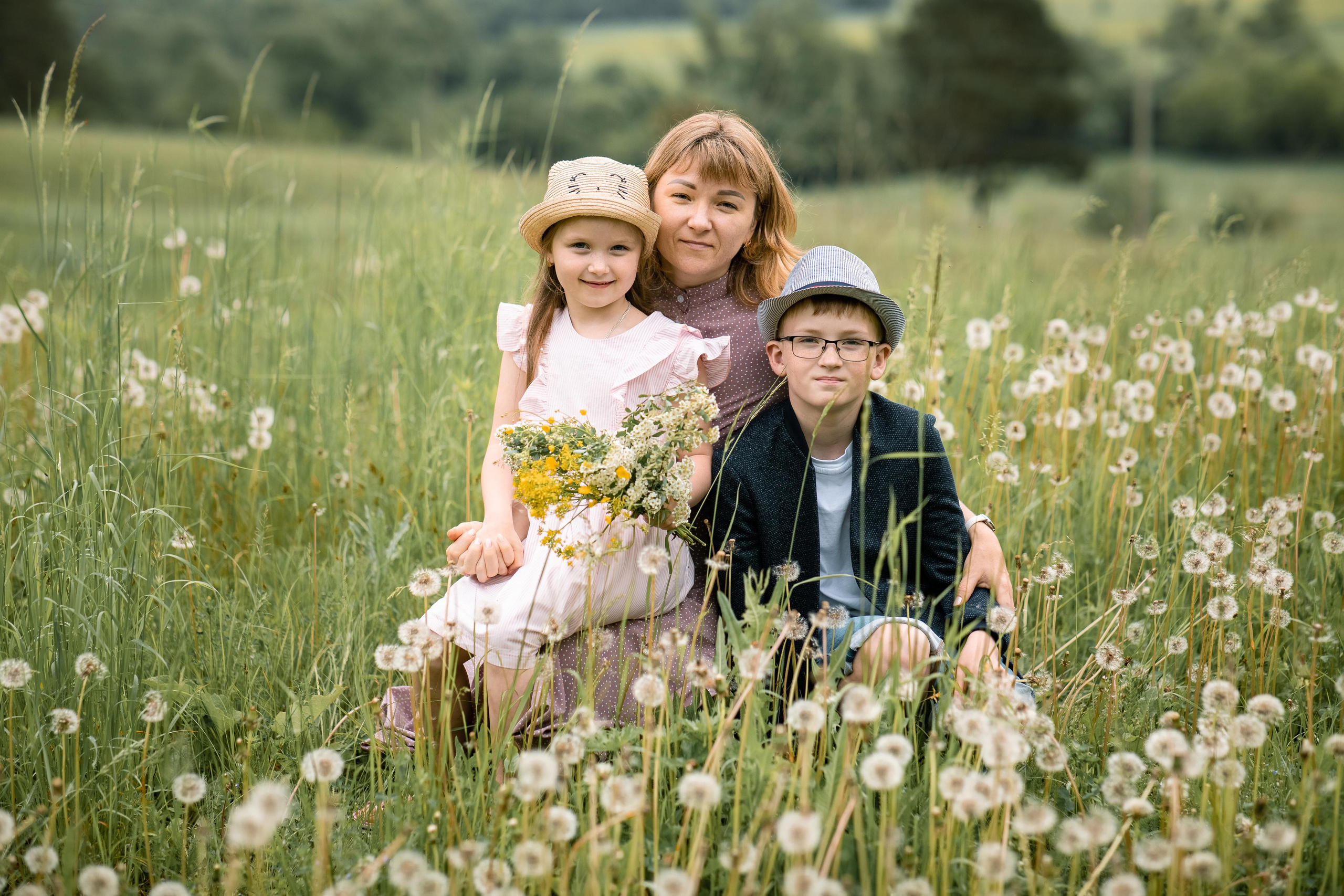 Фотосессия на природе для семьи Евгении. Женский семейный фотограф Тула Москва Захарова Анна