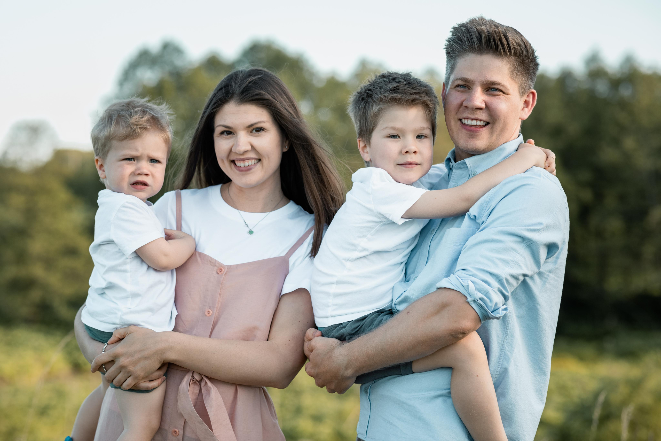 Фотосессия для семьи Алены и Виталия. Женский семейный фотограф Тула Москва Захарова Анна