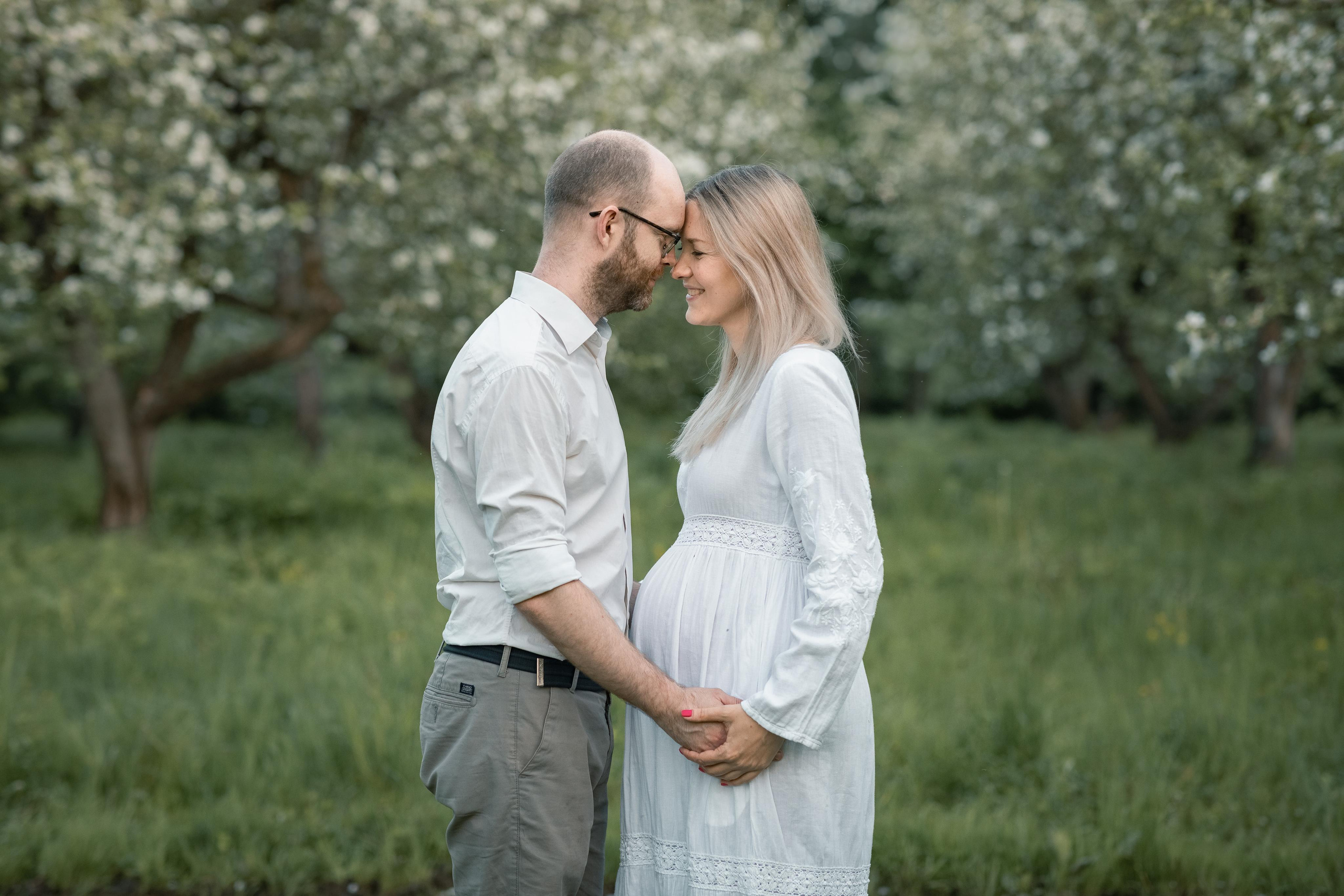 Съемка в цветущих садах. Женский семейный фотограф Тула Москва Захарова Анна