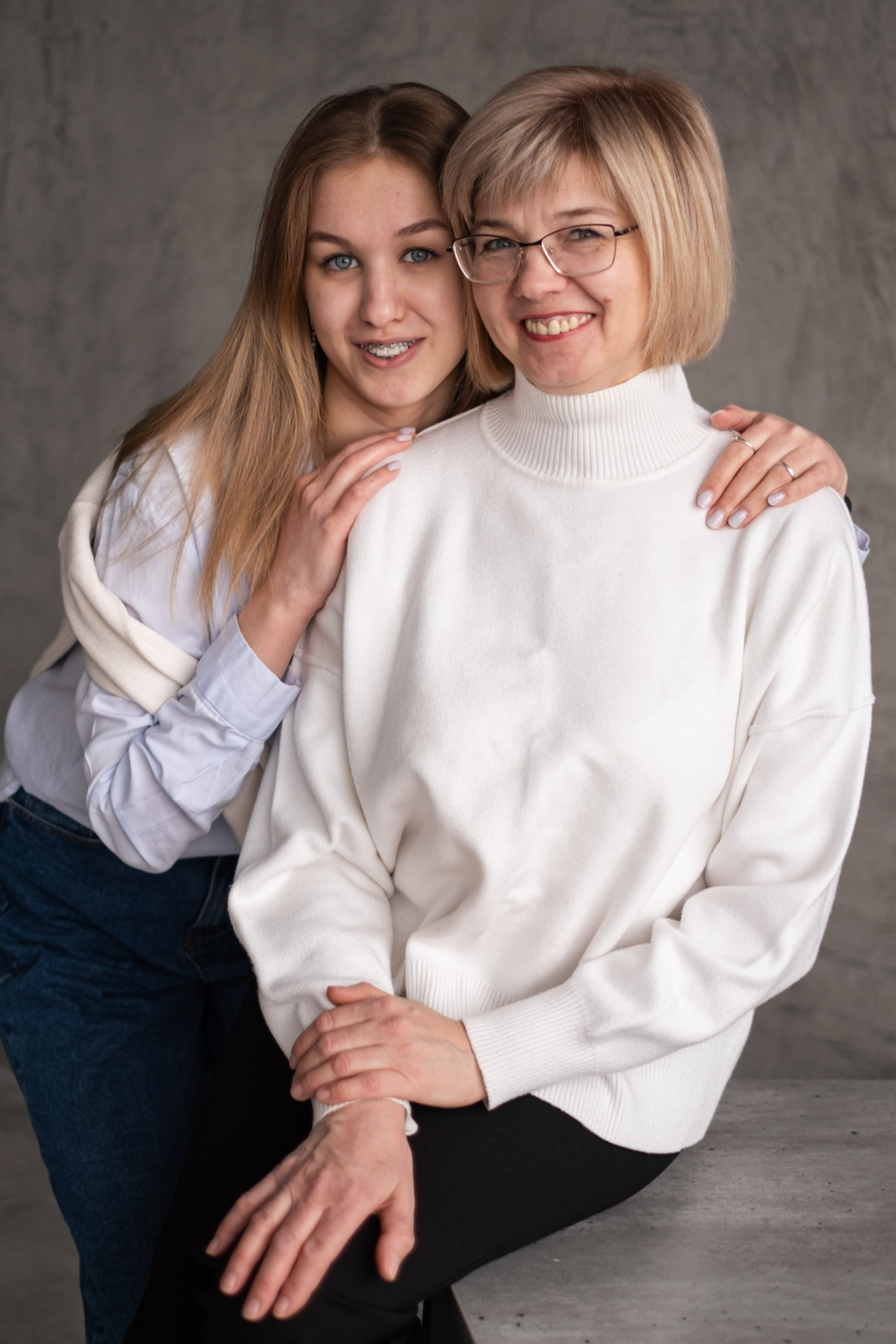 Наталья и Оля | мама и дочь в студии. Фотограф в Новосибирске Диана Ильиных