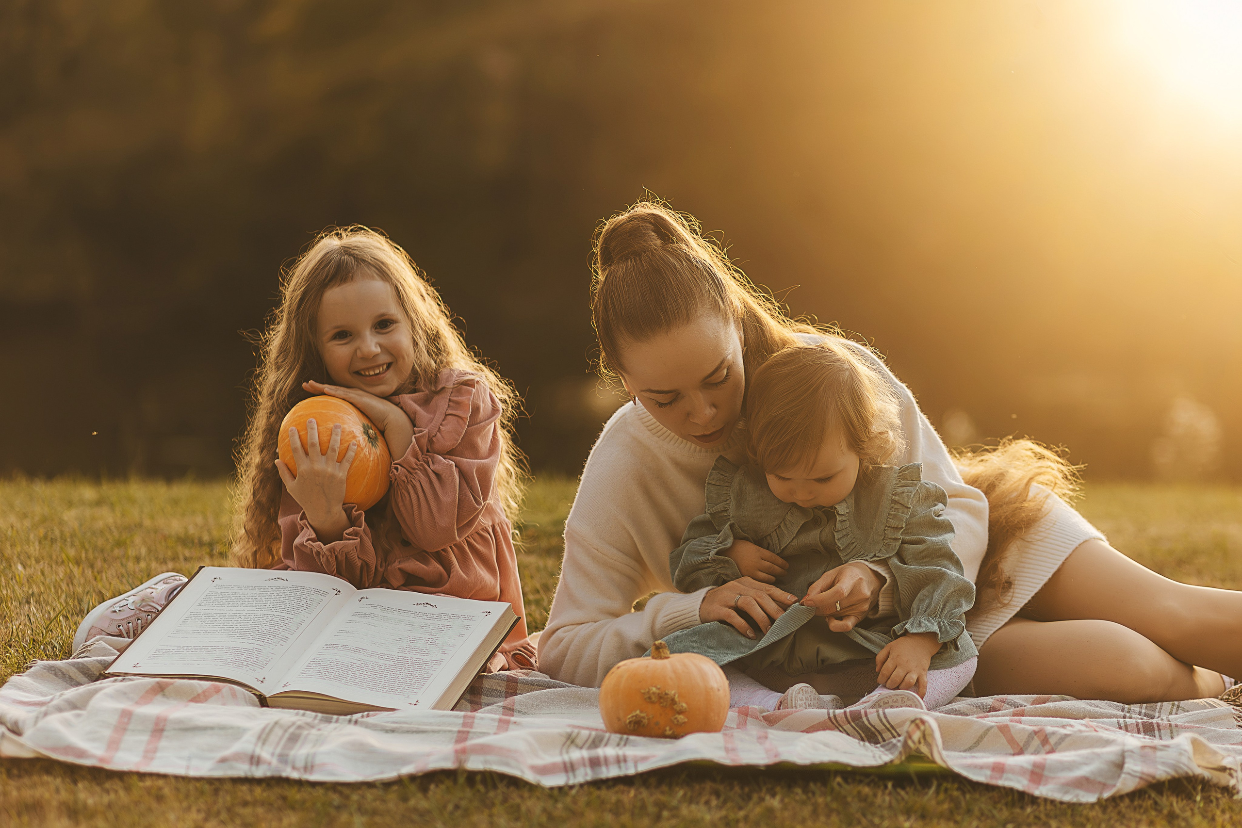 Осеняя Фотосессия мамы с дочками. Семейный и женский фотограф в Москве Надежда Воробьева
