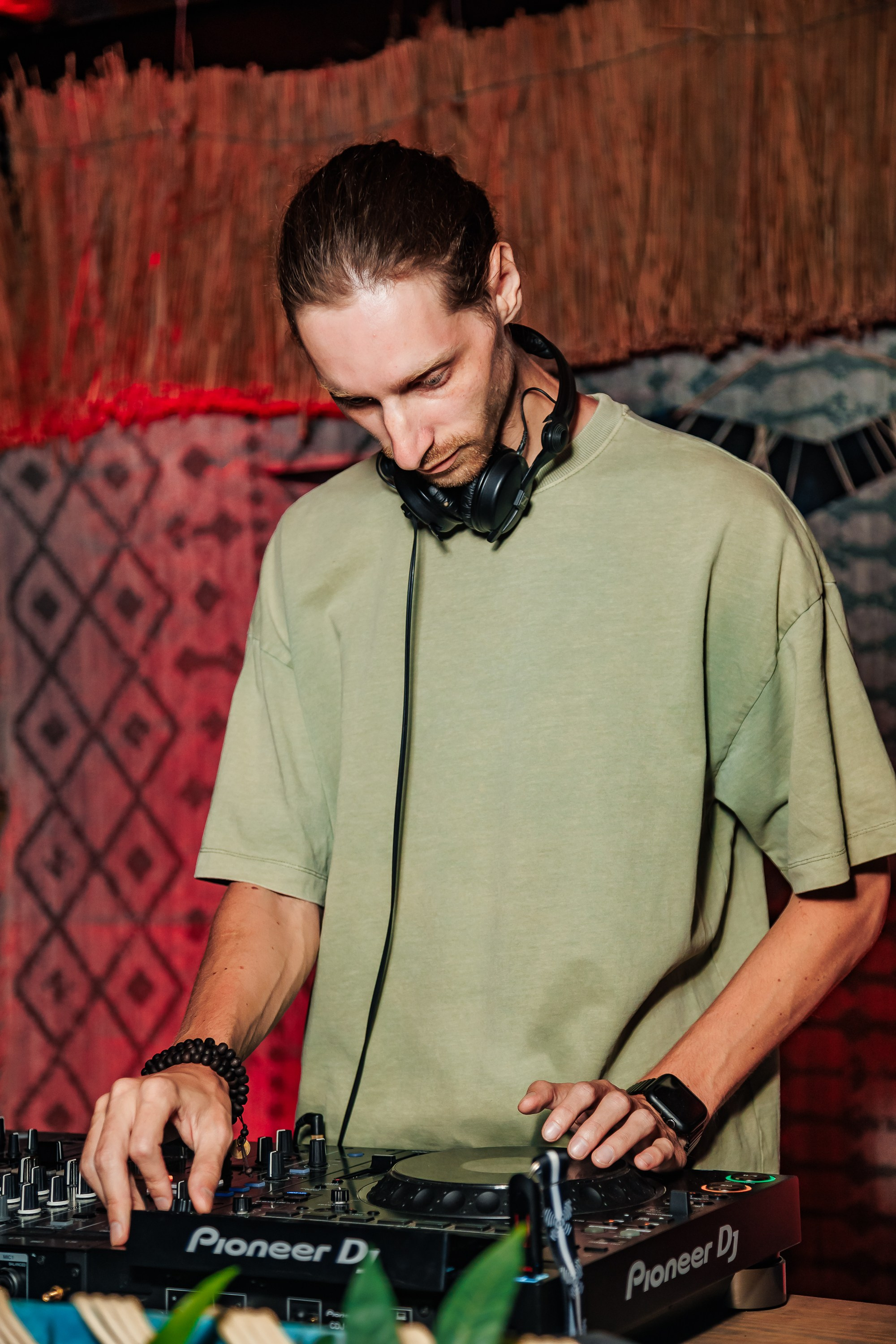 «Бьянка"_Чайка на пляже_Ялта_25.07.2025 г. Аминов Руслан | Фотограф