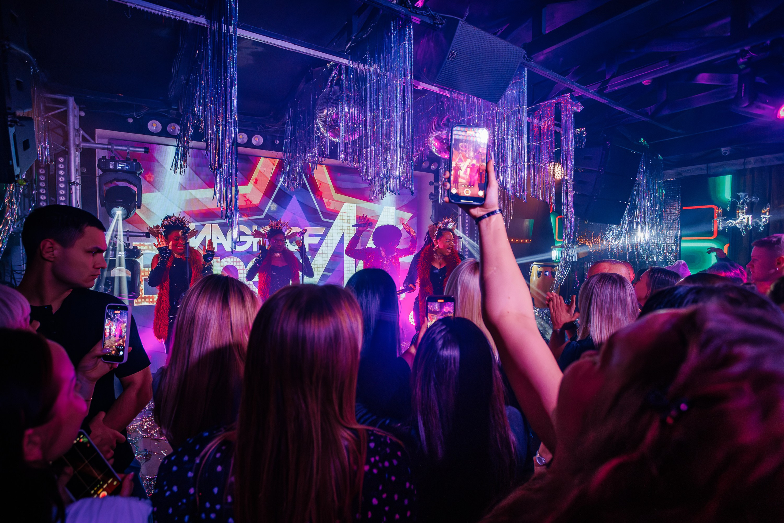 «Magic of BONEY`M «_Чайка на пляже_Ялта_06.12.2025 г. Аминов Руслан | Фотограф