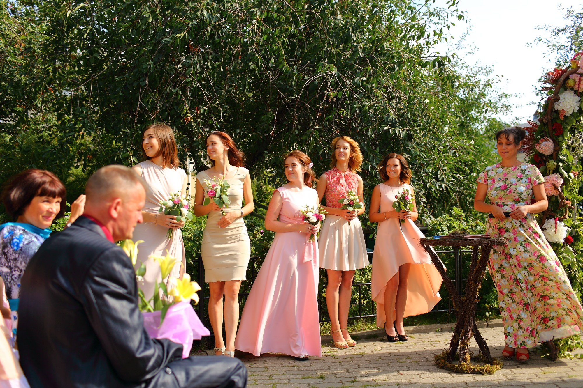 Выездная регистрация в красивом месте в Ярославле. Свадебный и репортажный фотограф в Ярославле и Санкт-Петербурге Роман Микрюков