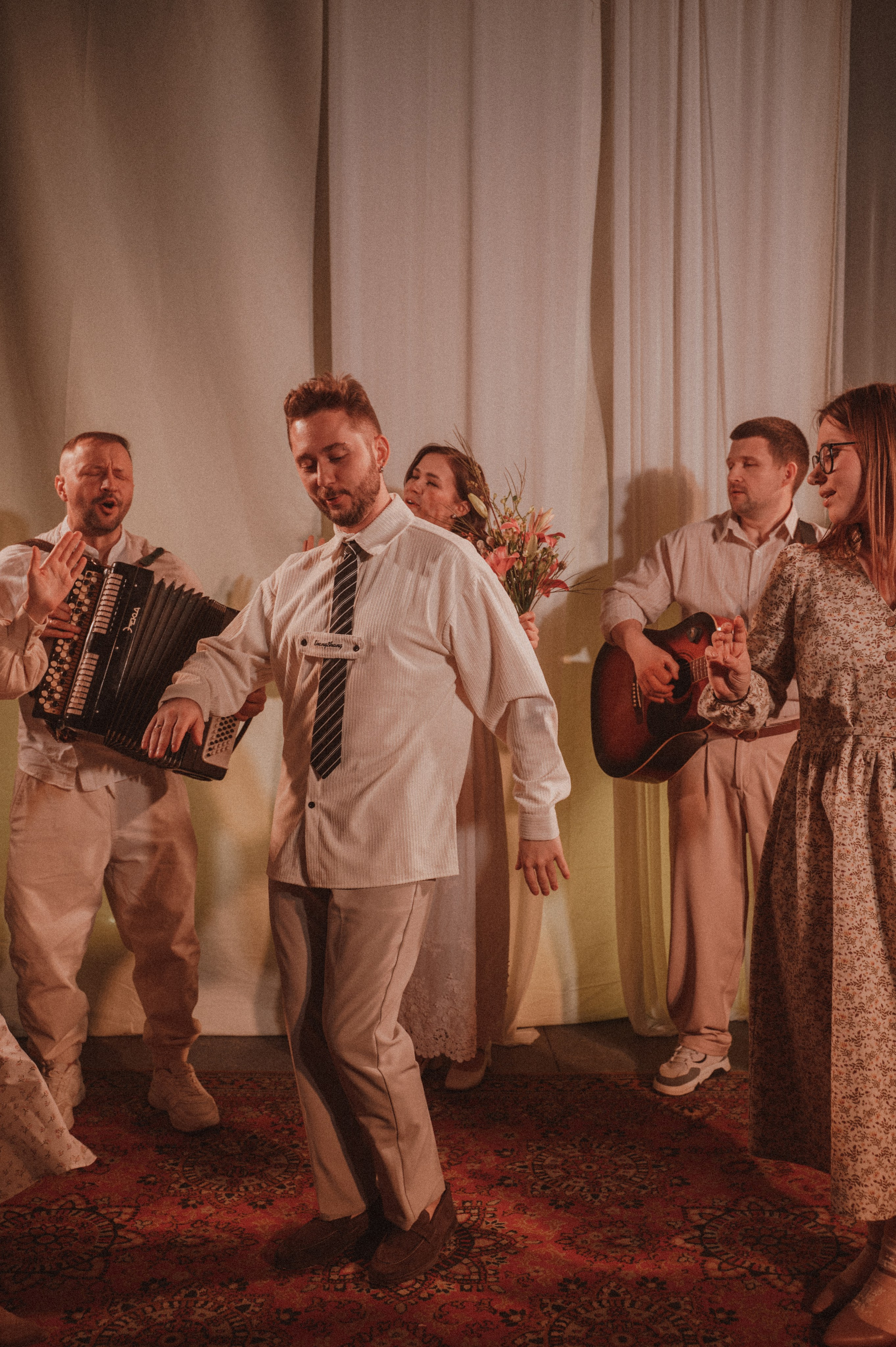 Цветы на подоконнике. Свадебный фотограф в Рязани Дзюрак Елизавета