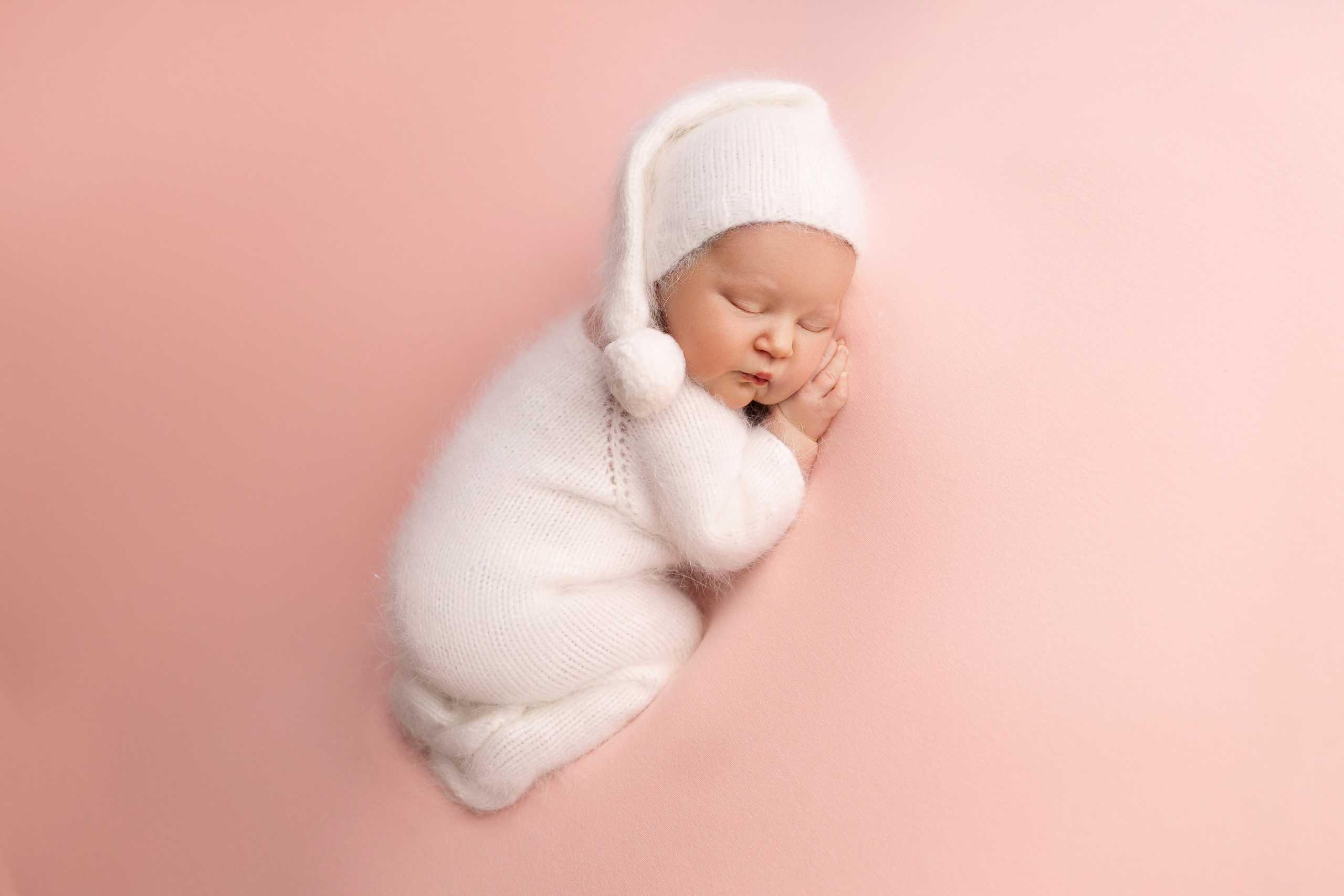 Классическая фотосессия малыша. Фотограф новорожденных малышей в Омске и Омской области Эльвира Камаева
