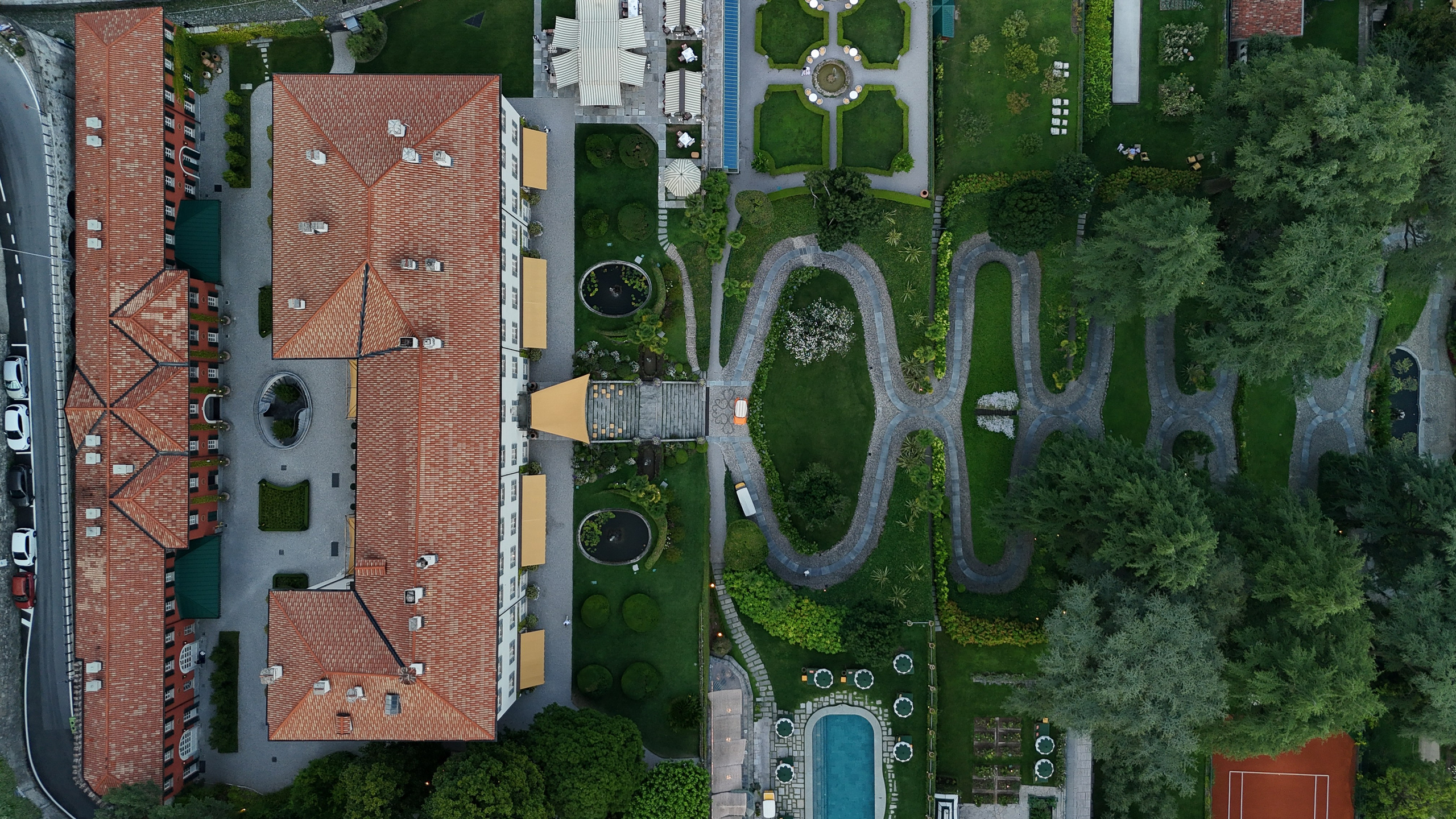 Sarah & Husband. Maria Anistratova | Destination Photographer, Videographer & Drone Pilot — Lake Como