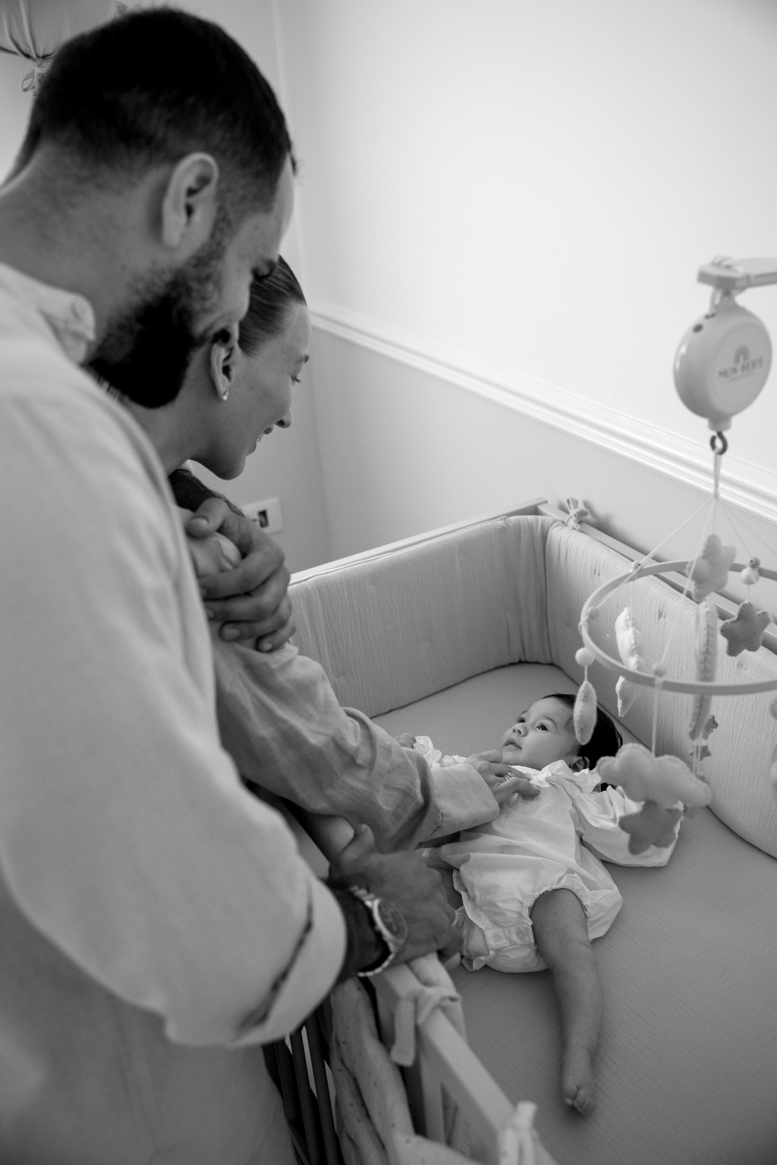 New born family photoshoot at home. Wedding and family photographer