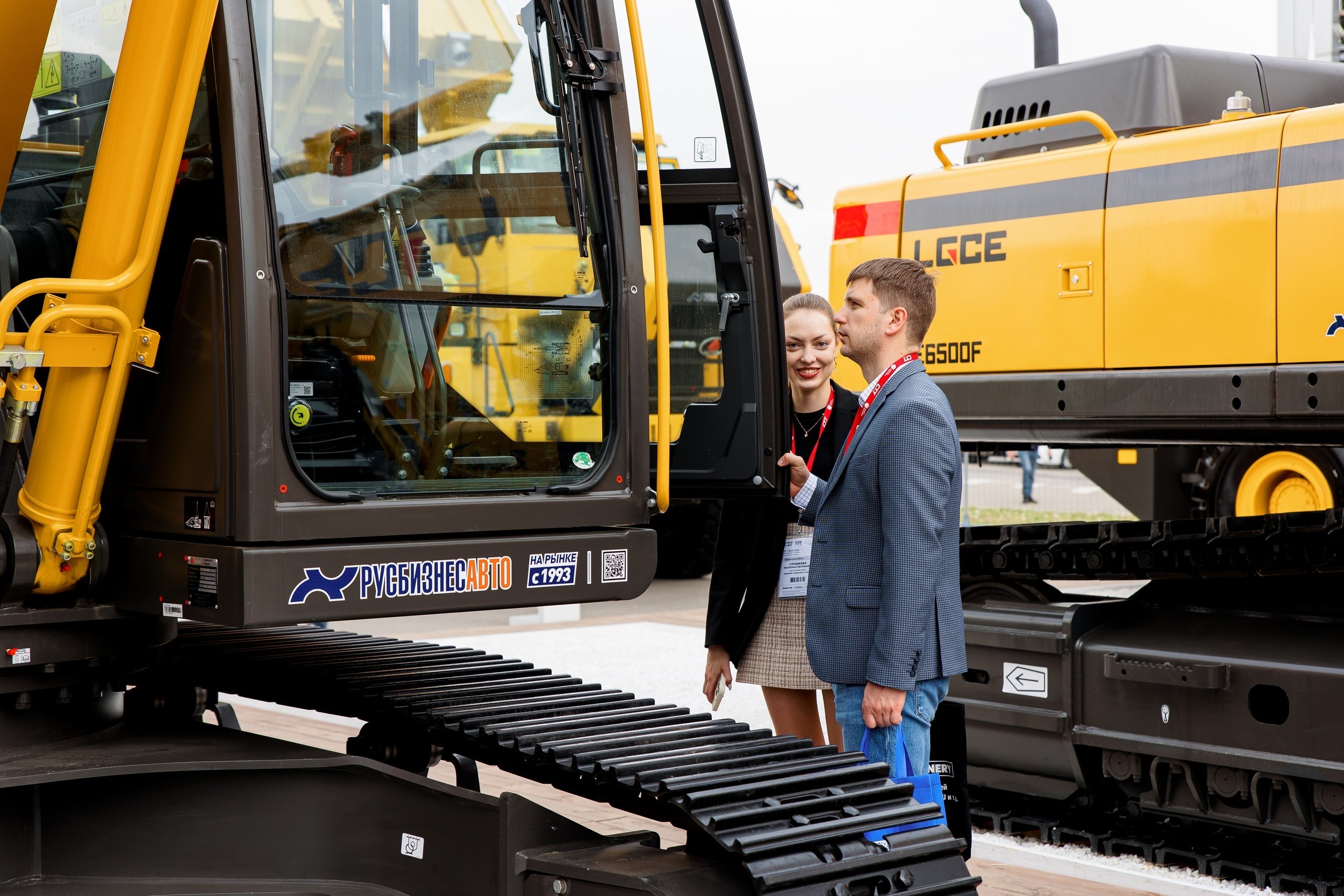 Выставка компании «Русбизнесавто». Репортажный фотограф Семён Борисов | Москва