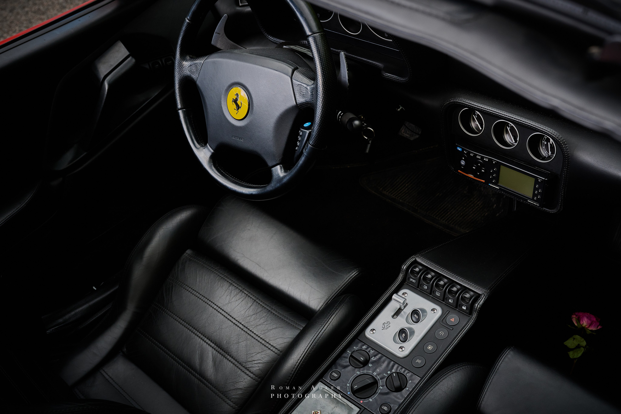 Ferrari 355 GTS. Фотограф Роман Адлер