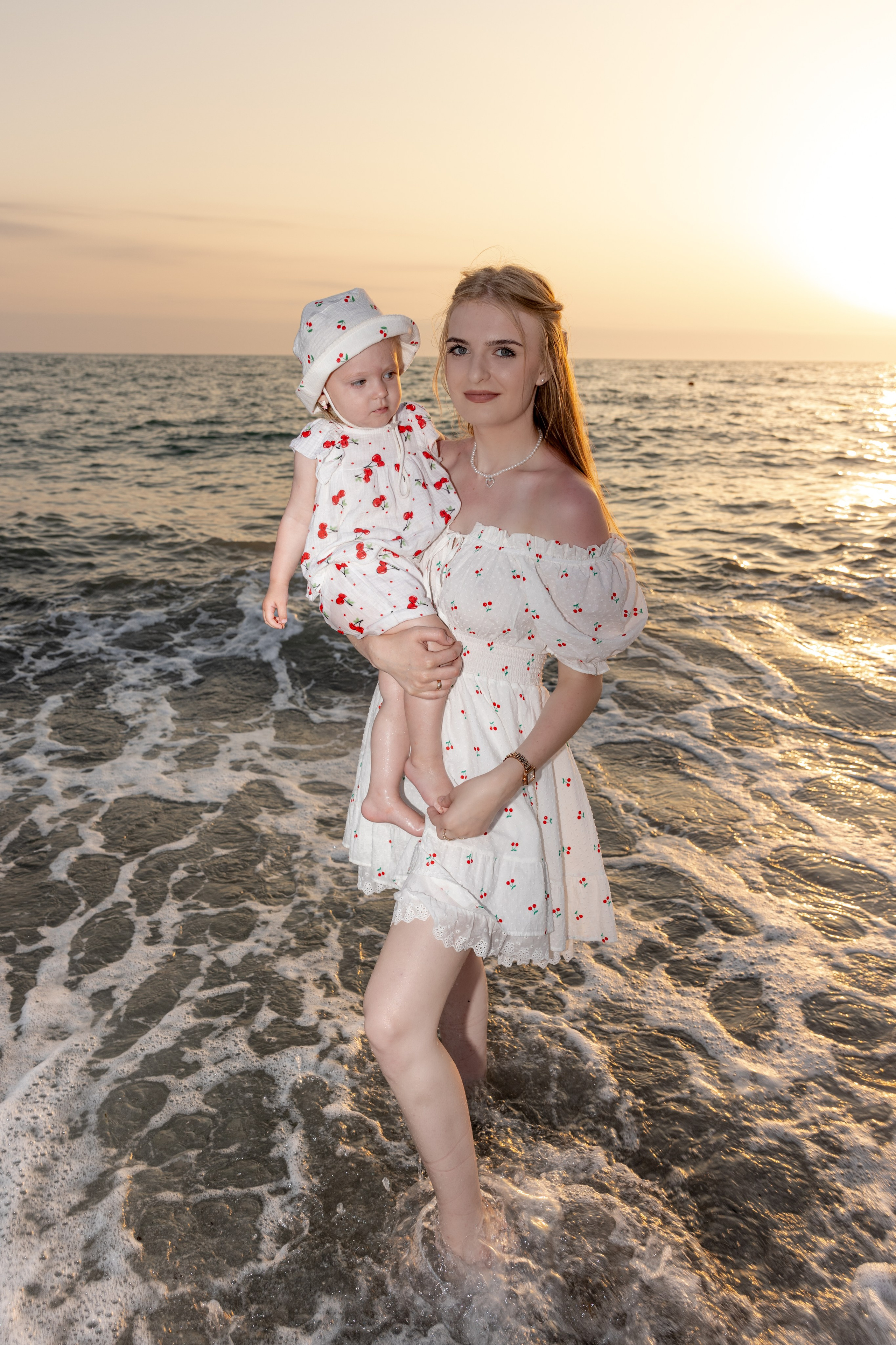 Семейная фотосессия пляж Ревьера. Фотограф в Сочи Колосова Елена