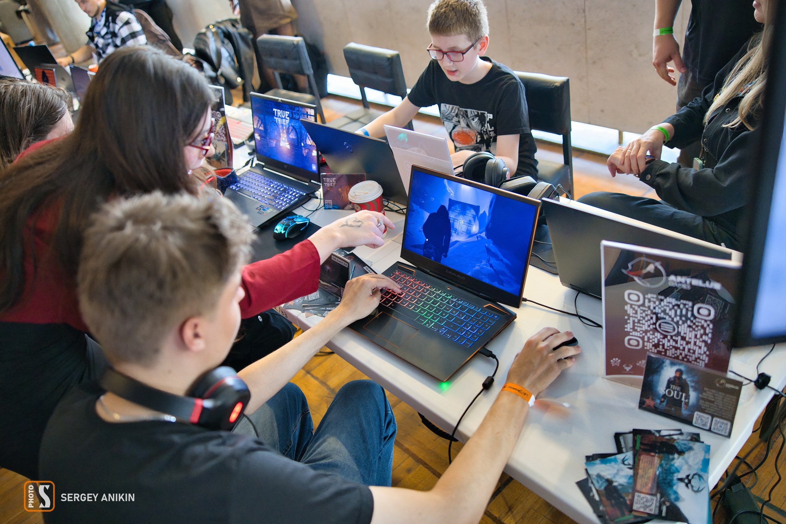 Фоторепортаж с фестиваля Индикон 2025 в Москве