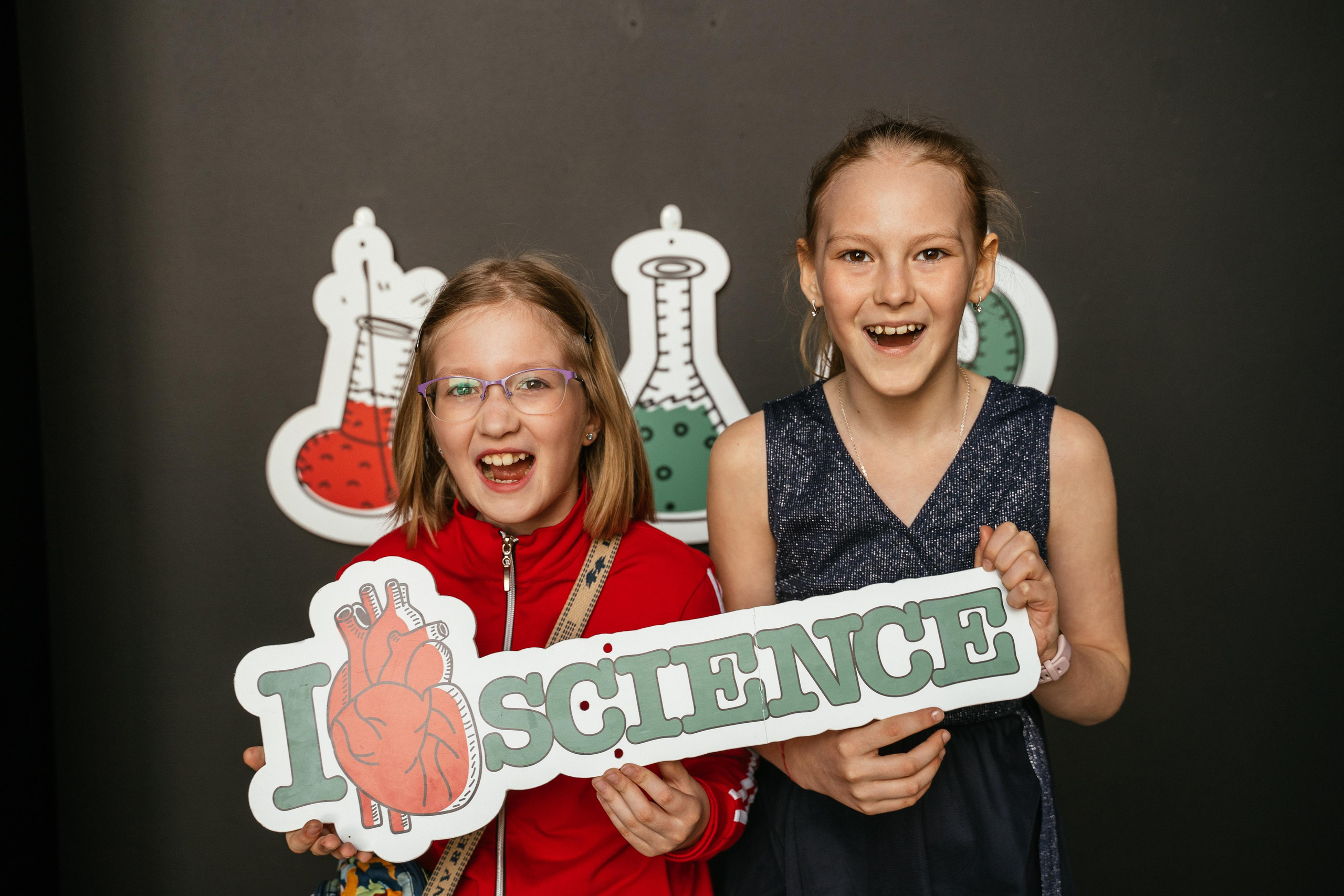 День рождения Вари в Ньютон-парке. Выпускные альбомы для детского сада и школы в Красноярске Мария Русяев