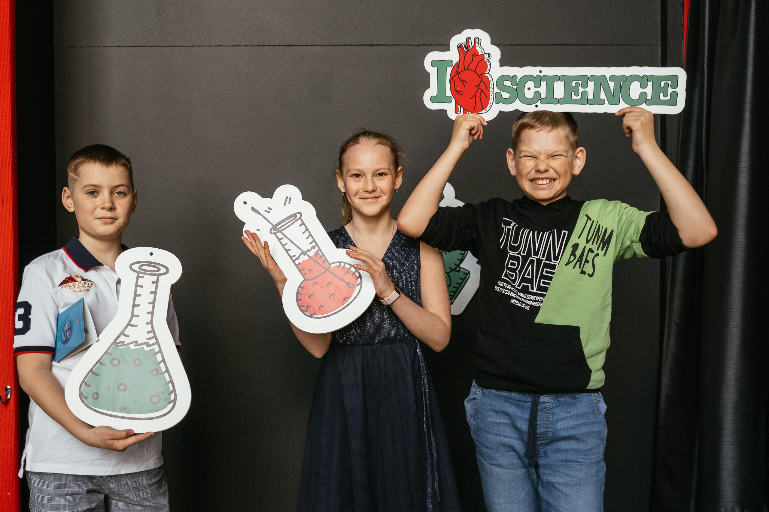 День рождения Вари в Ньютон-парке. Выпускные альбомы для детского сада и школы в Красноярске Мария Русяев