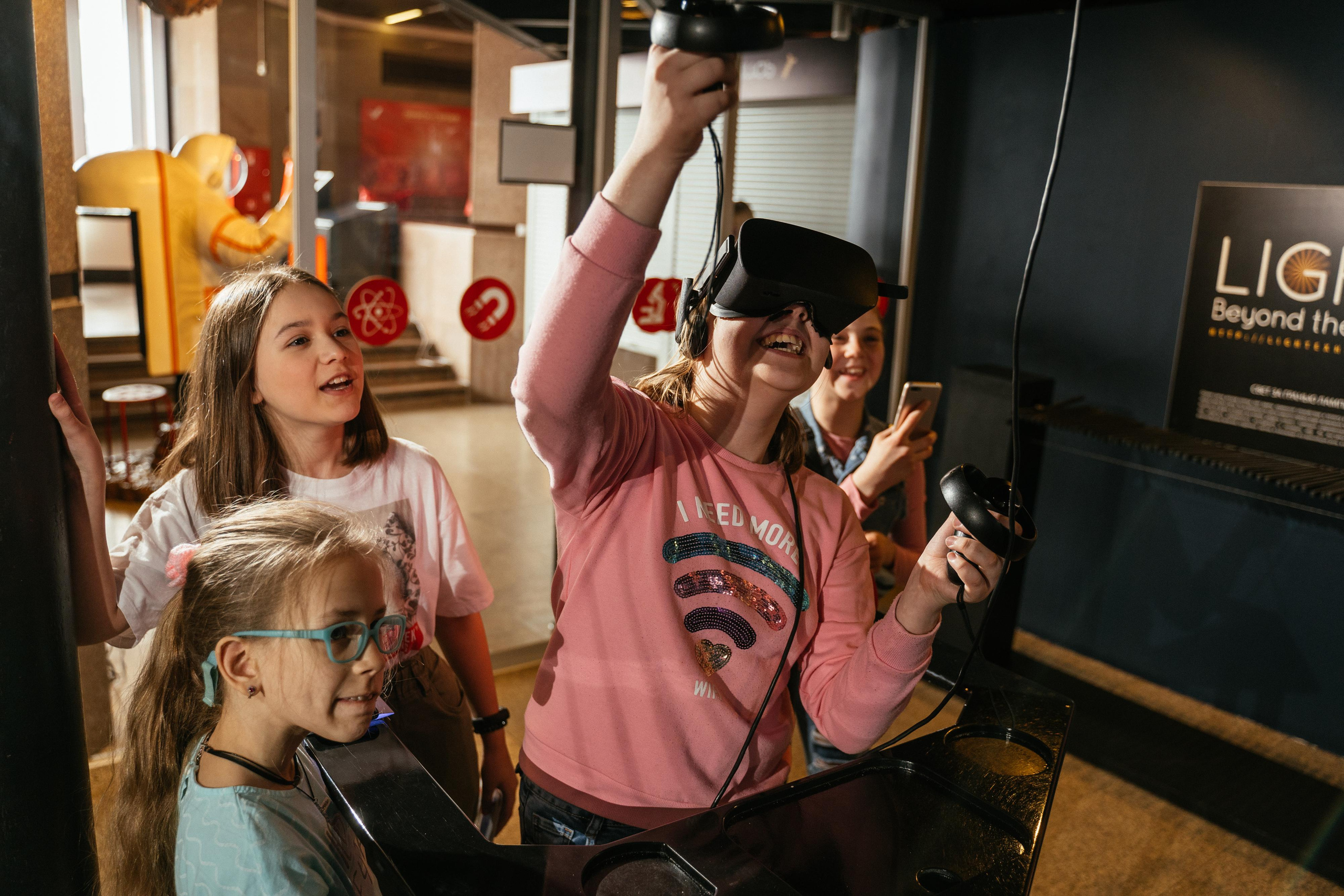 День рождения Вари в Ньютон-парке. Выпускные альбомы для детского сада и школы в Красноярске Мария Русяев