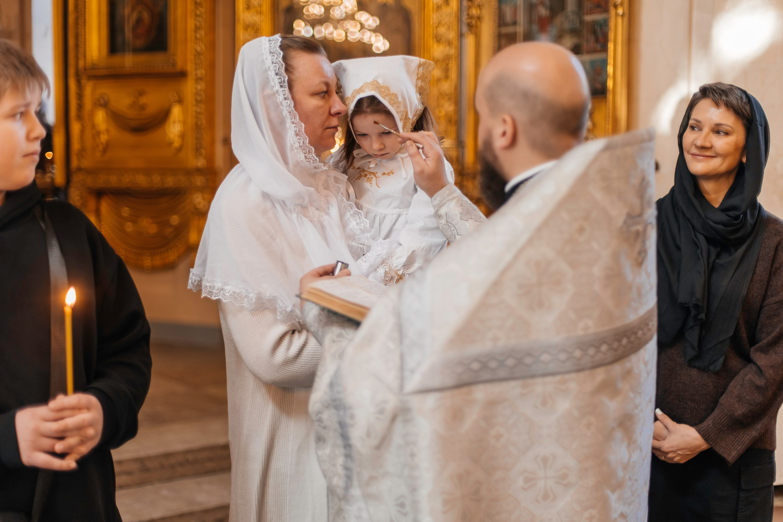 Крещение. Репортажный фотограф в Санкт-Петербурге СПБ Алиса Ческидова на ваше мероприятие