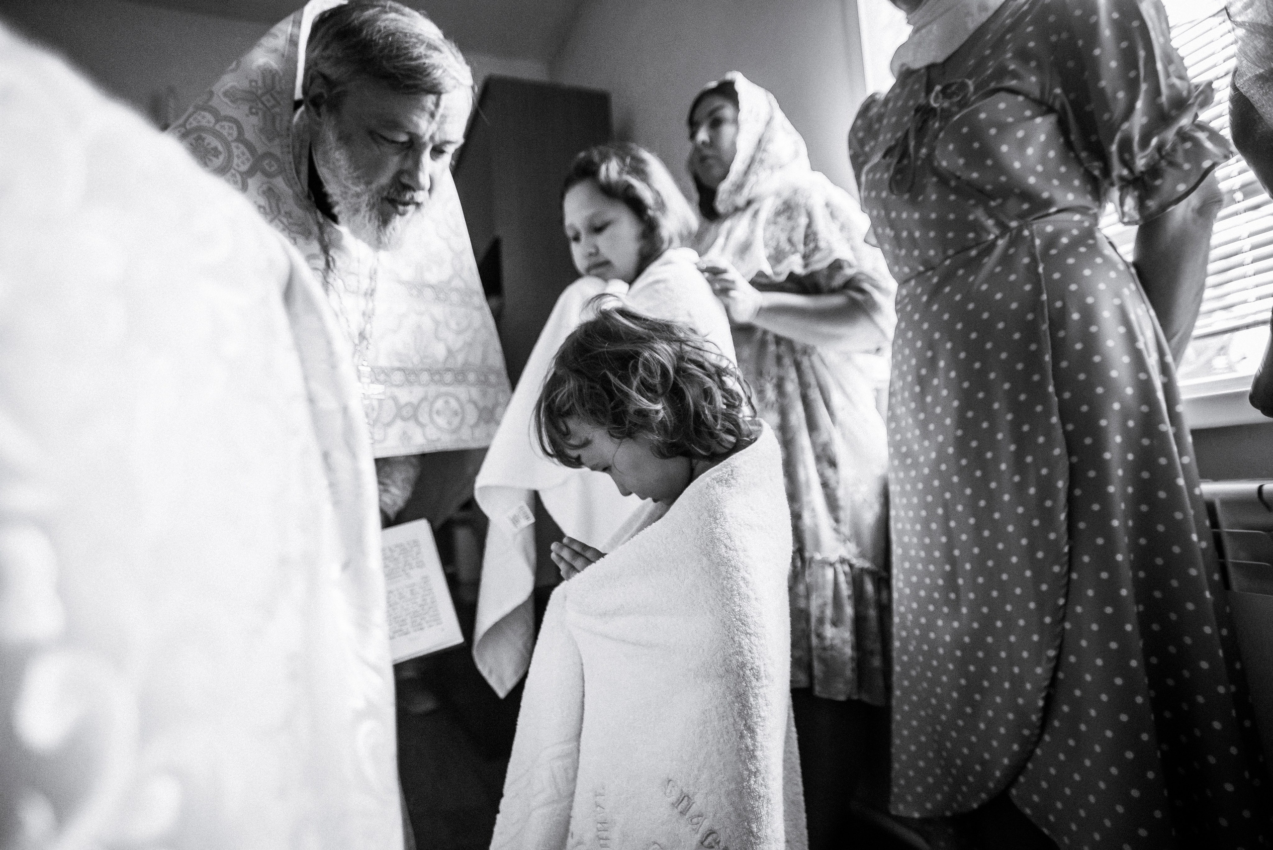 Крещение Даши и Алены. Семейный документальный фотограф в Волгограде Мариэта Додина