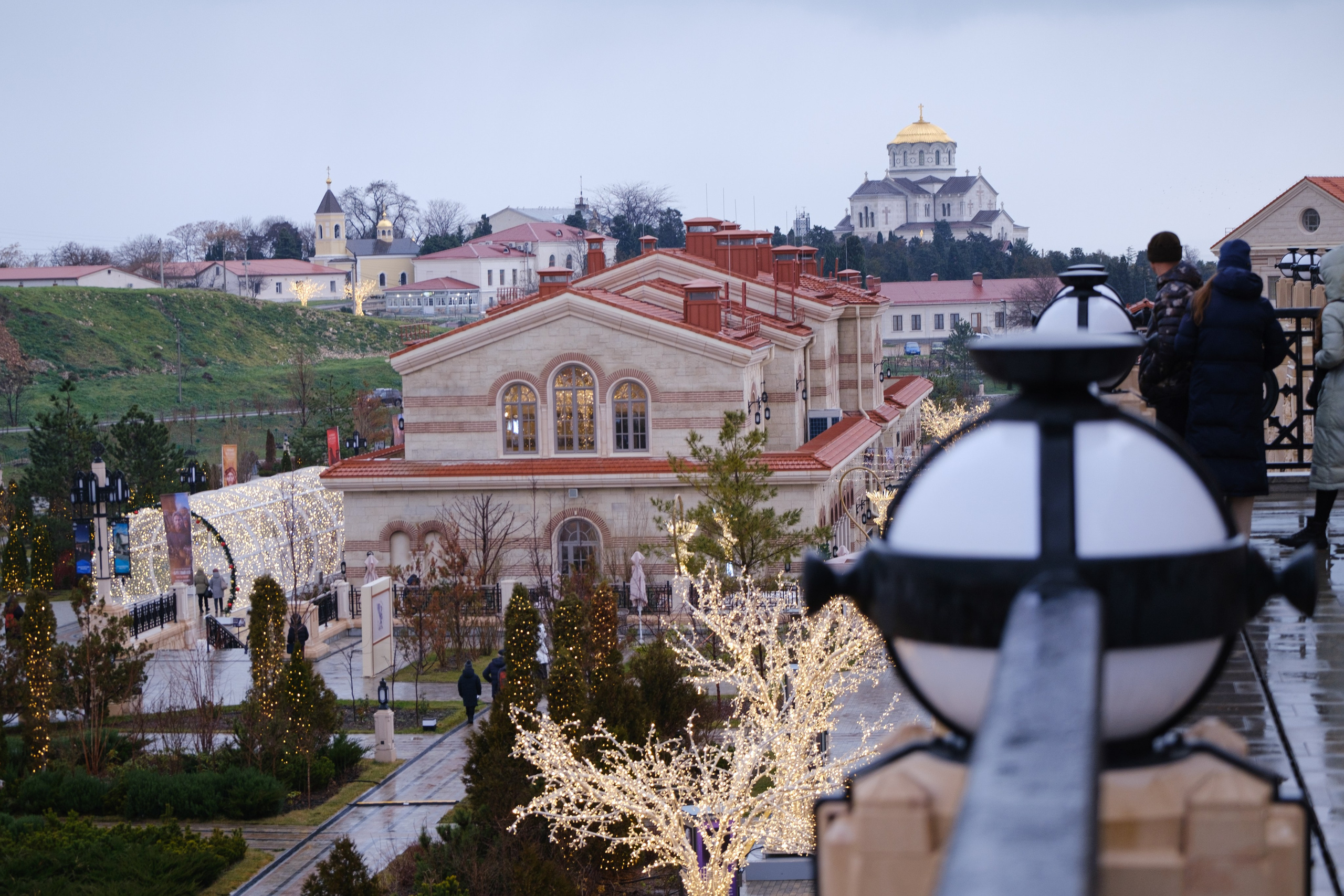 Новогодний репортаж из парка «Новый Херсонес» | Фотограф Илья Желдак. Профессиональная фотосъемка в Крыму. Натуральные эмоции и живые кадры. Забронируйте дату прямо сейчас!