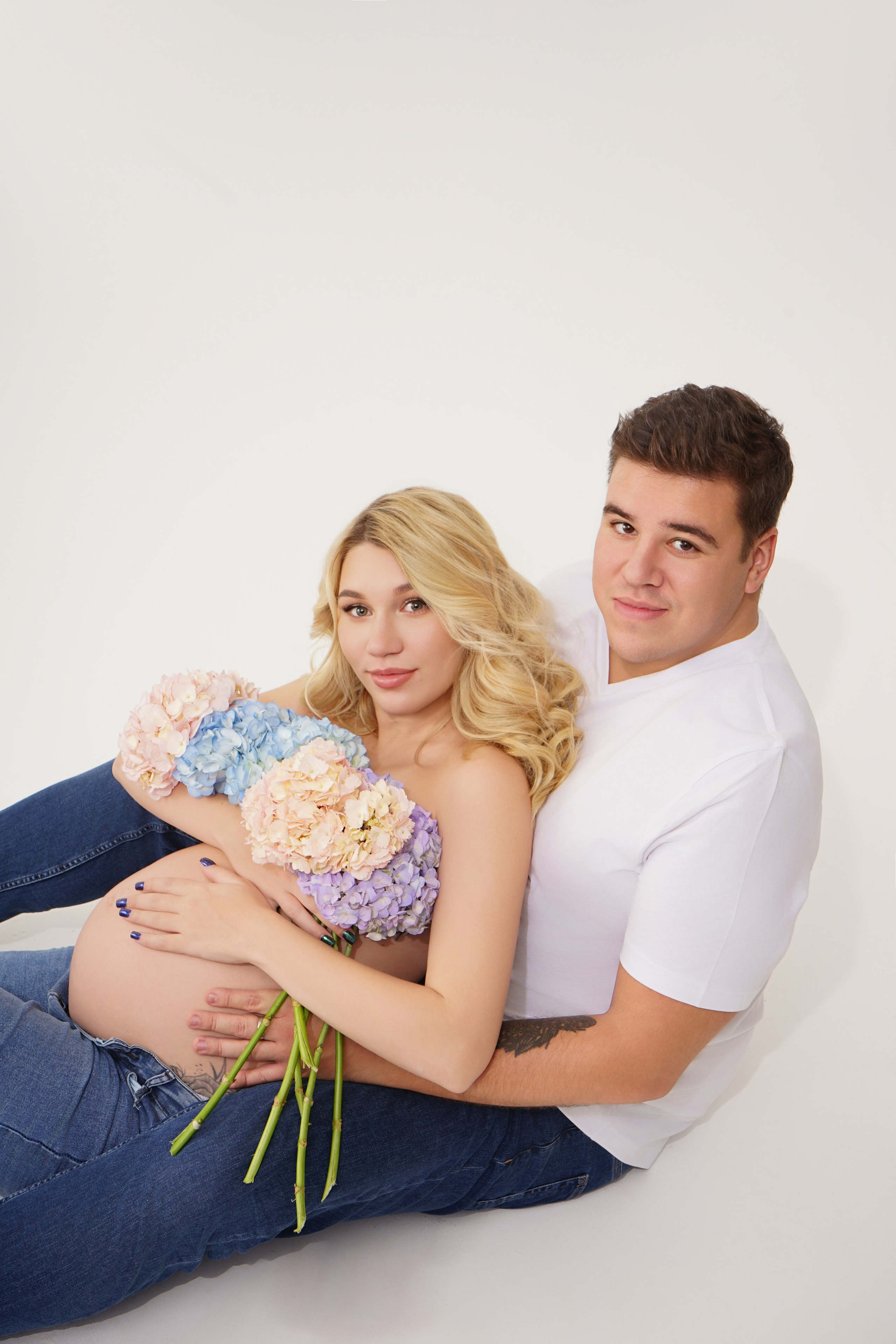 Съёмка беременности в моей фотостудии «НЕБО». Женский фотограф в Химках Алёна Ленёва