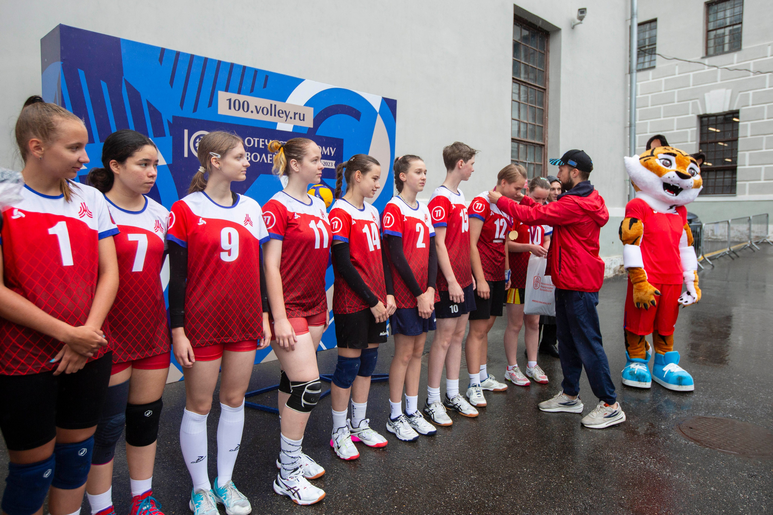 100 ЛЕТ ОТЕЧЕСТВЕННОМУ ВОЛЕЙБОЛУ. Фотограф Георгий Нигматулин