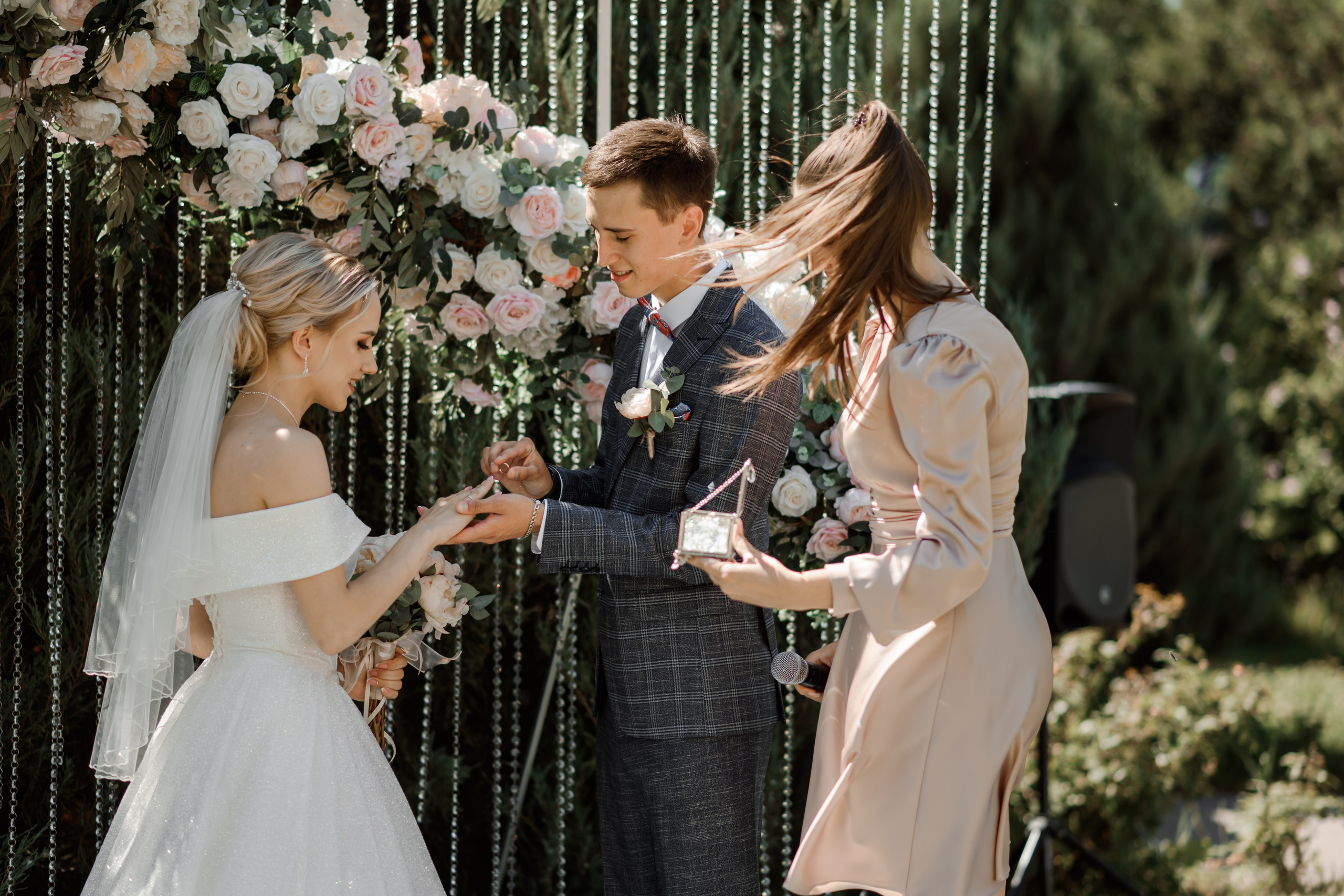 B & A. Свадебный фотограф в г. Астрахань. Так же выезжаю в другие города