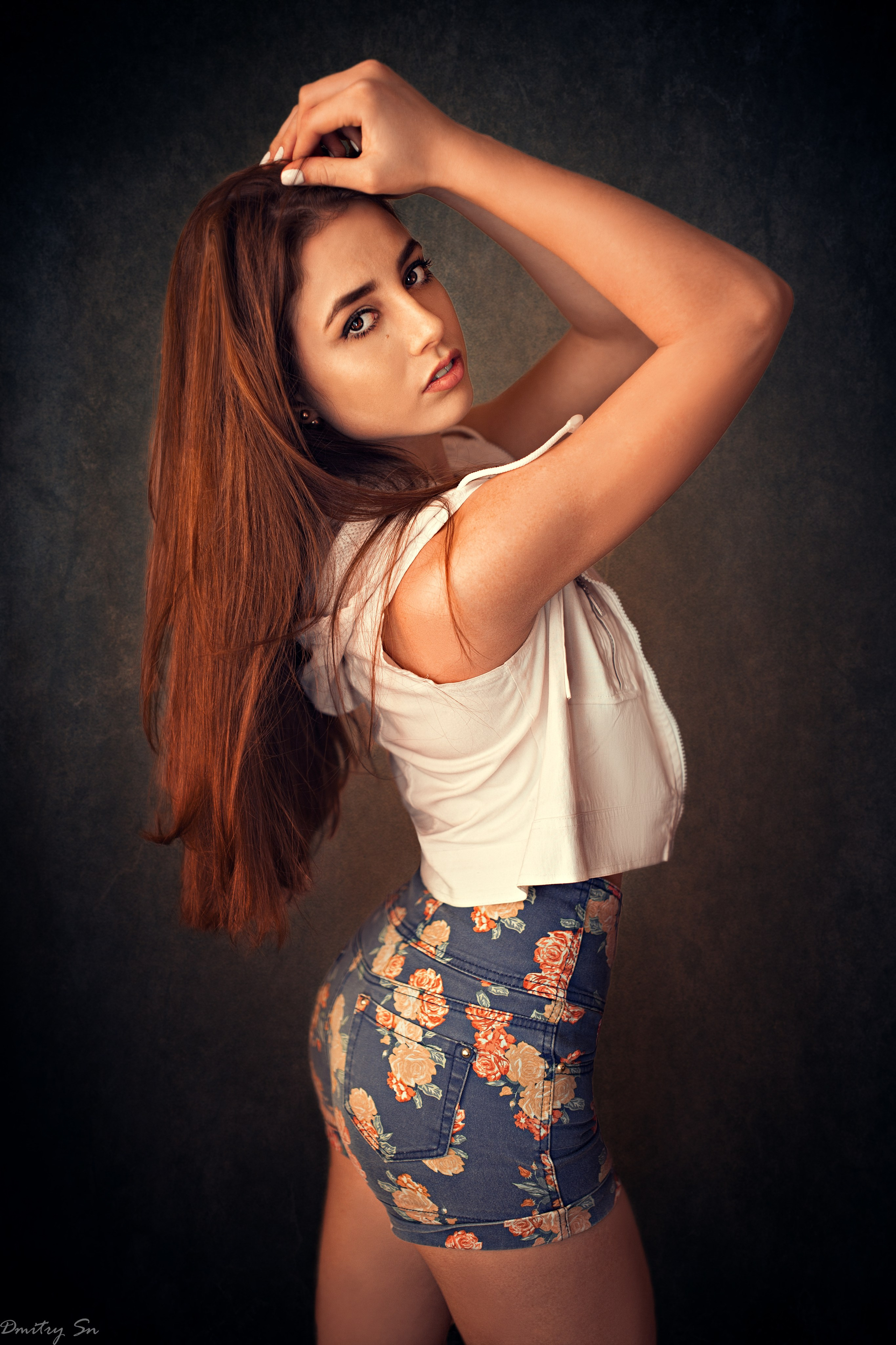 Фотосессия с Миленой у окна для «себя»