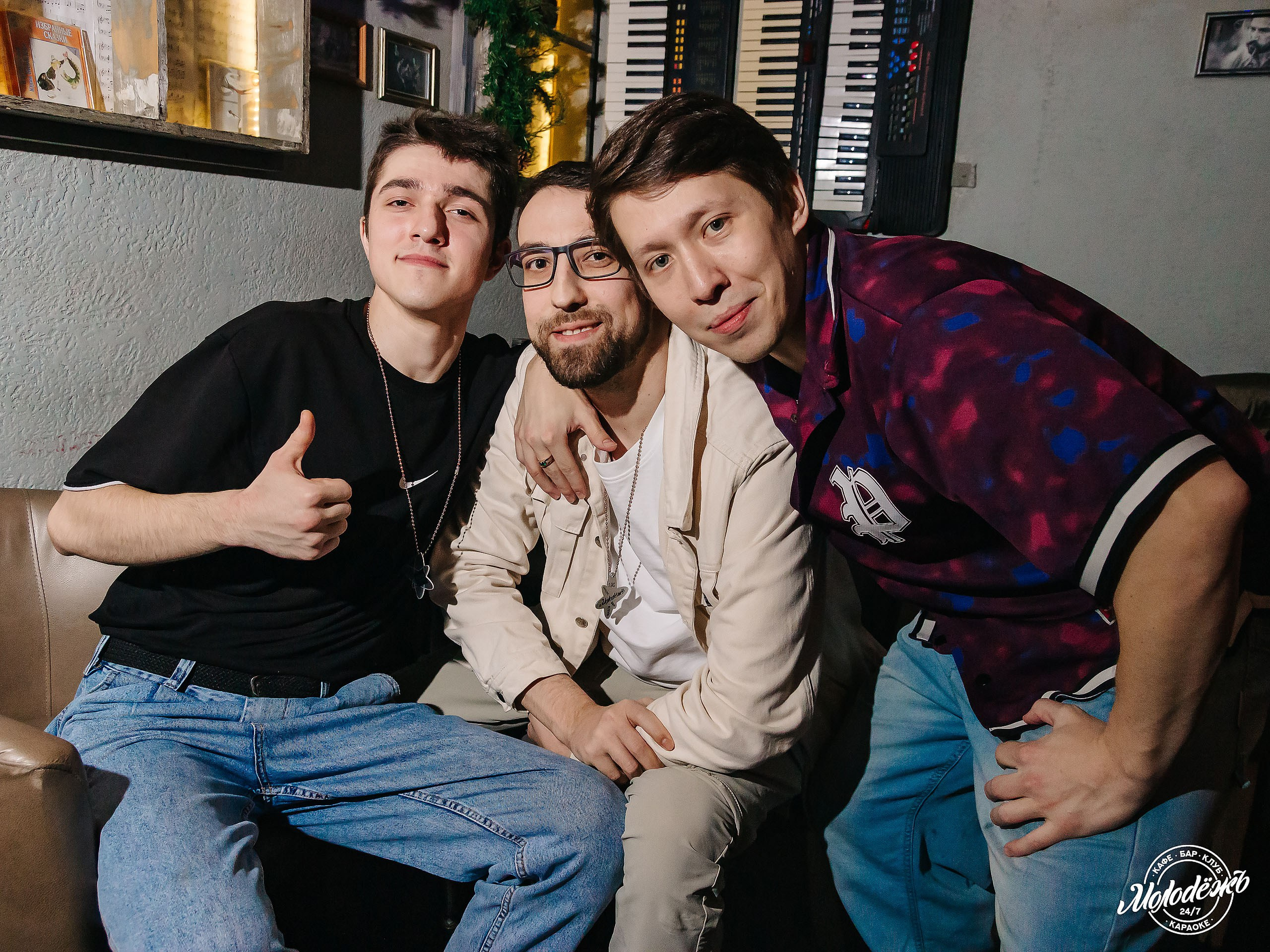 Клуб Молодёжь лучшее. Контакты