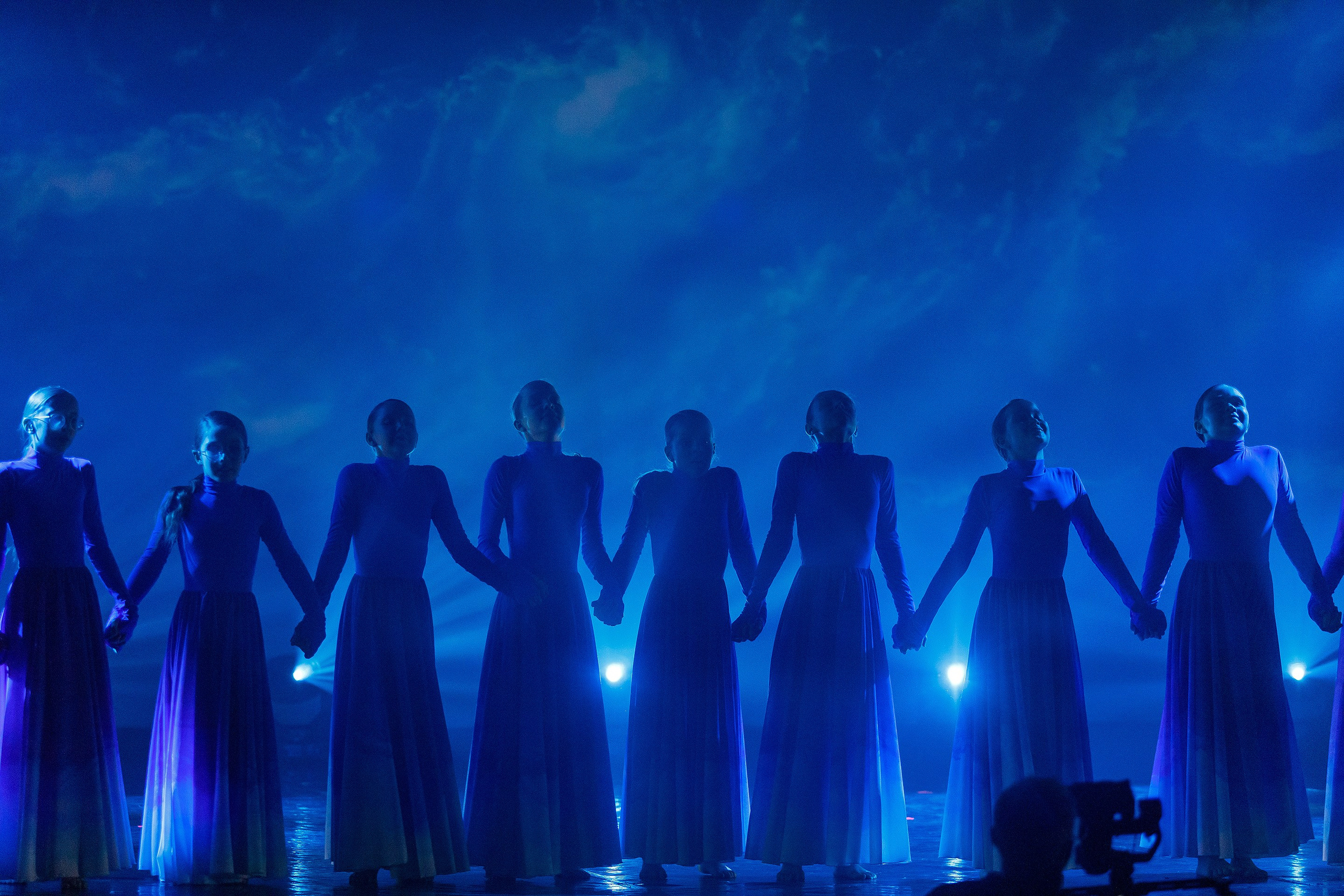 Репортажная фотосъемка отчетного концерта. Профессиональный фотограф в Новосибирске