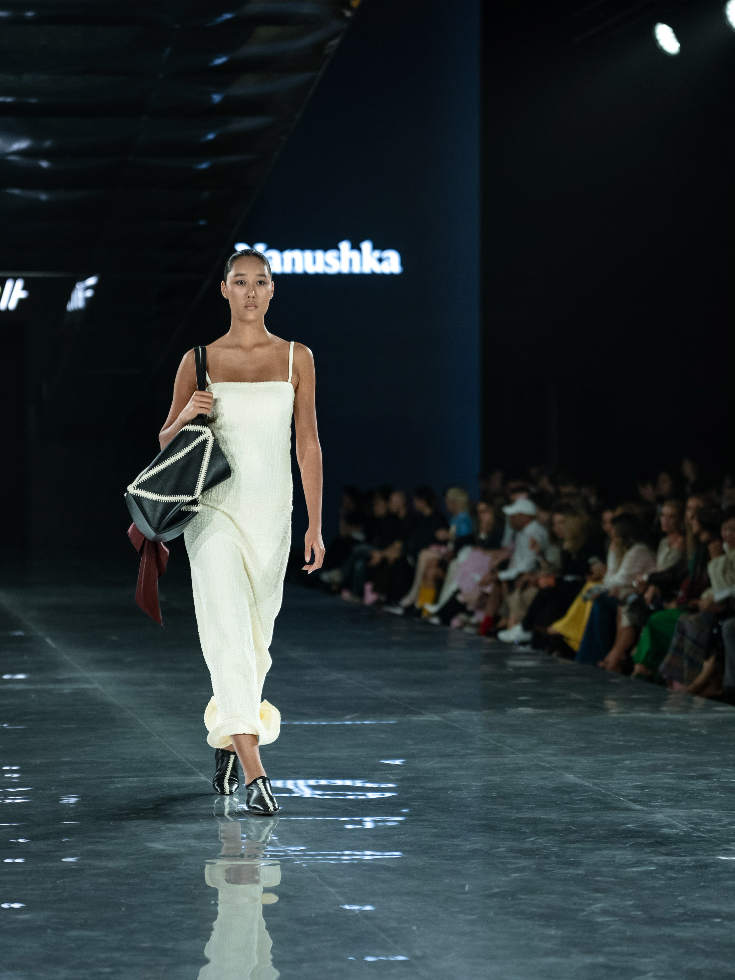 Visa Fashion Week Nanushka. Сайт Алматинского НЮ АРТ, будуар и фэшн фотографа Дениса Карпенко
