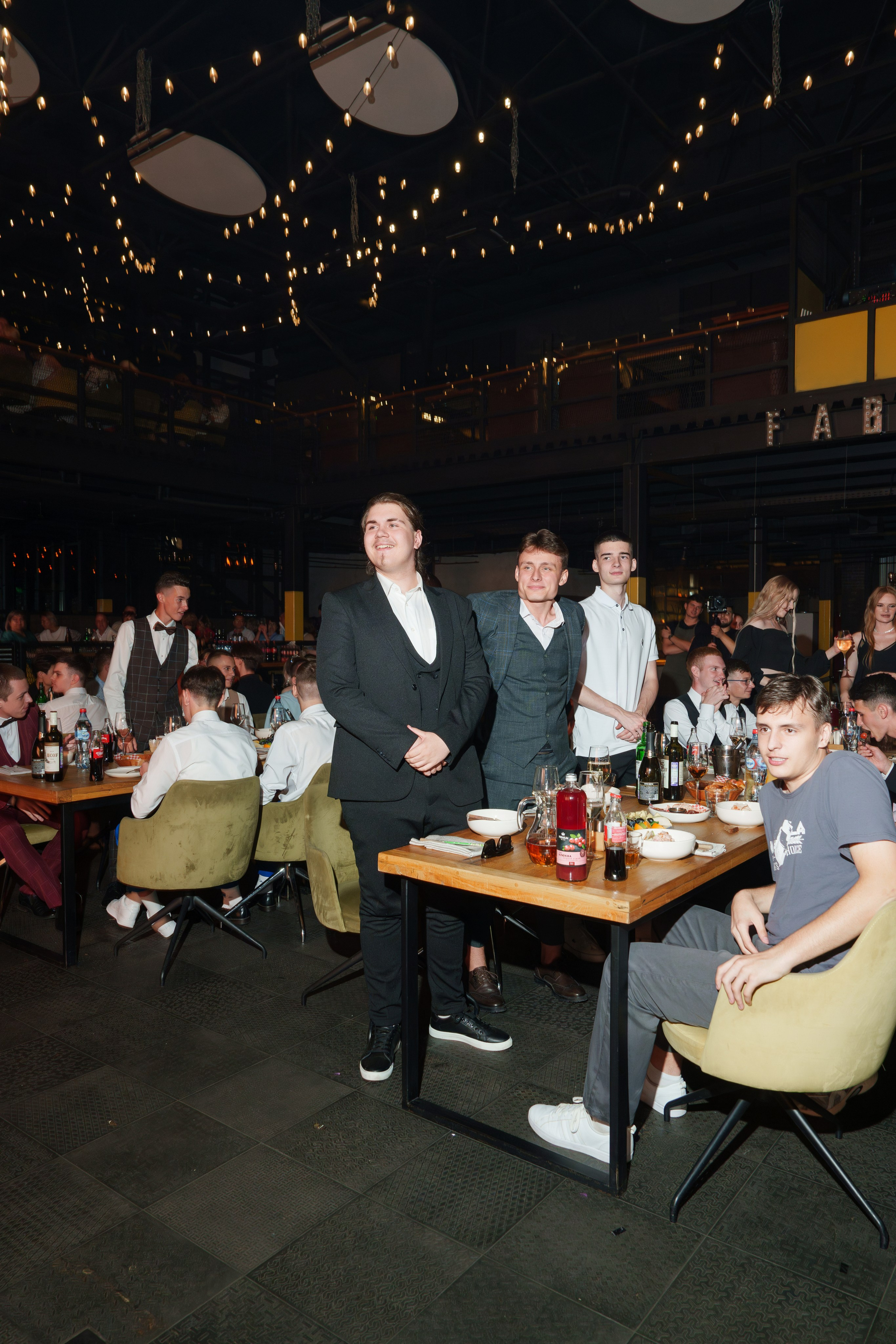 Выпускной лицея 27 (вечеринка). Свадебный и репортажный фотограф Элина Козырьянова