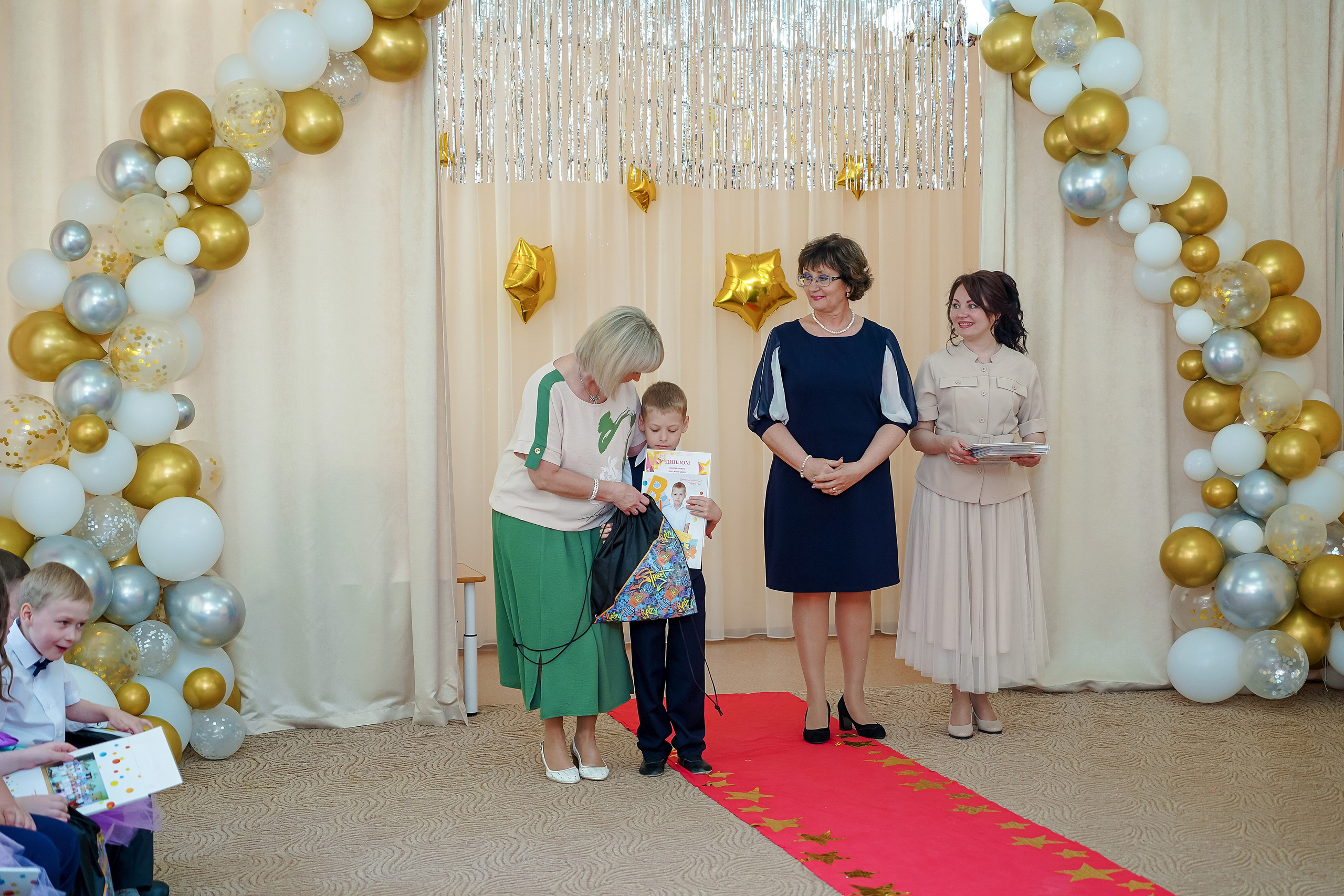 Фотосъемка видеосъёмка фотограф видеооператор новогодних утренников  в. Фотограф, видеооператор Нина Коршунова