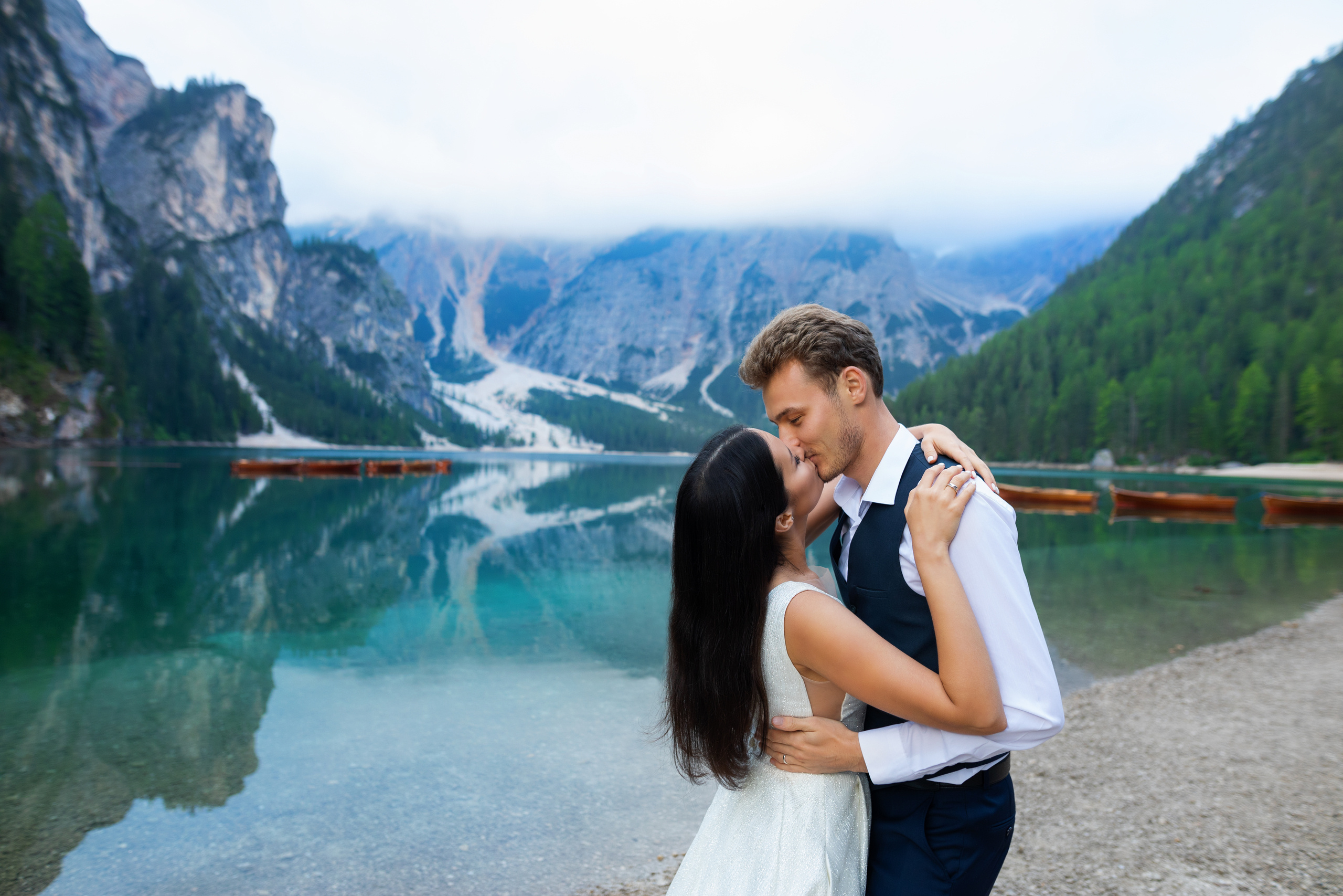 Алсу и Ринат, свадебная фотосессия на озере Брайес, Италия. Свадебный и семейный фотограф в Москве Евгения Лисина