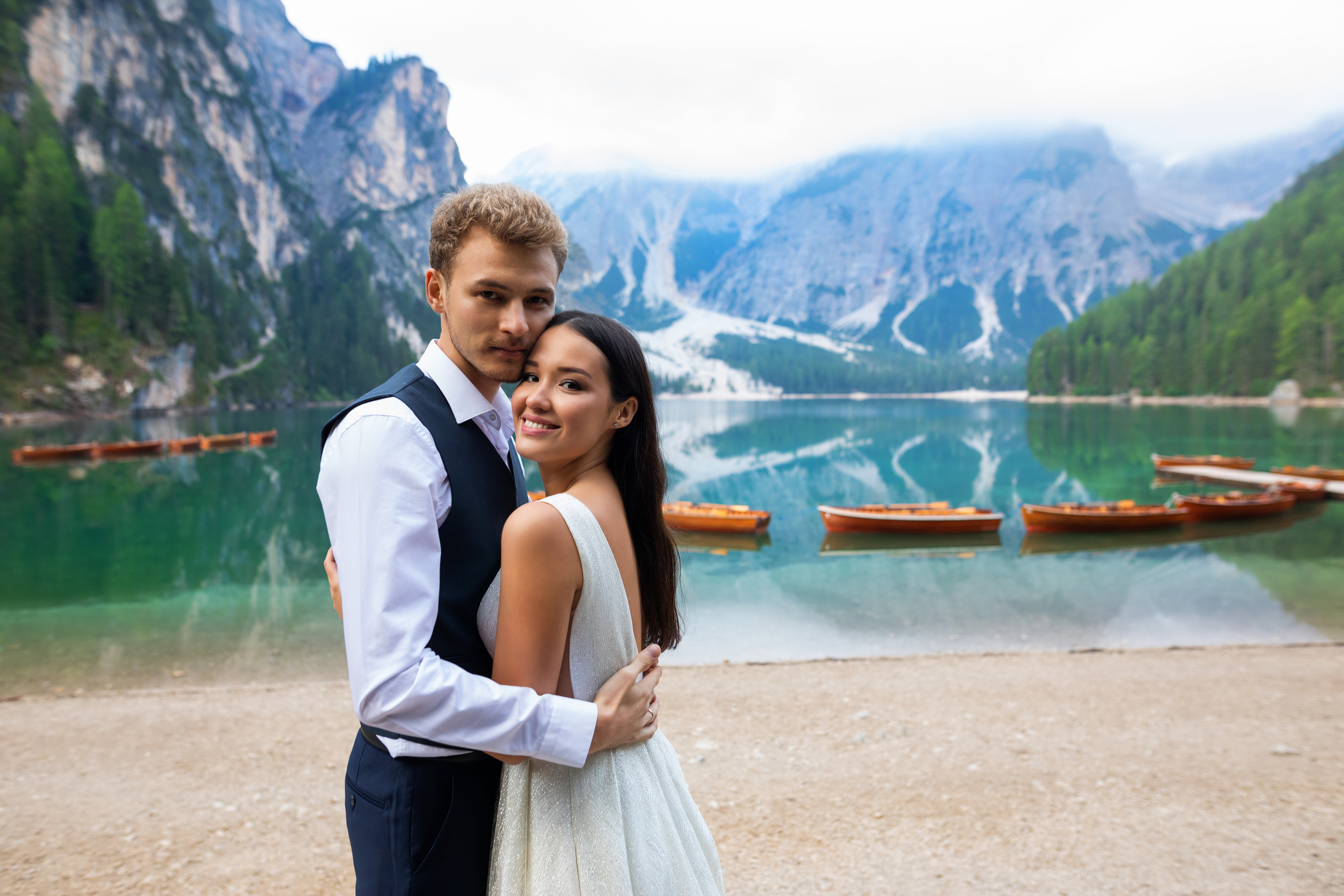 Алсу и Ринат, свадебная фотосессия на озере Брайес, Италия. Свадебный и семейный фотограф в Москве Евгения Лисина